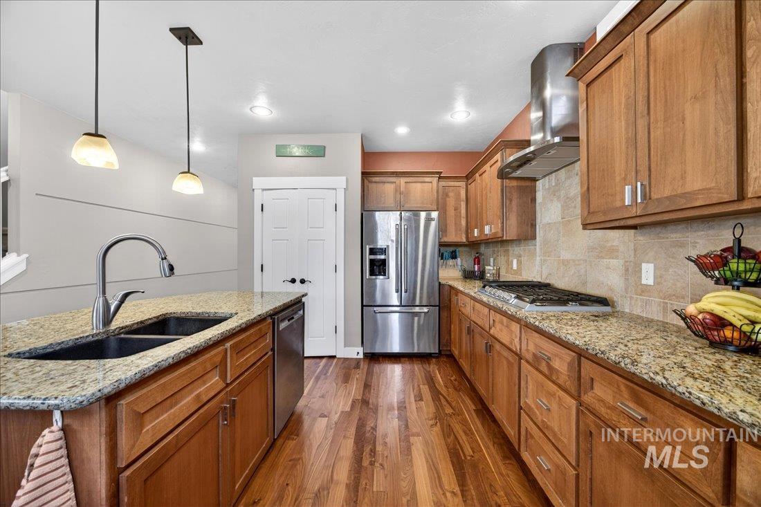 4738 S Longmoor Ave, Boise, Idaho 83709, 3 Bedrooms, 3 Bathrooms, Residential For Sale, Price $689,900, 98978108