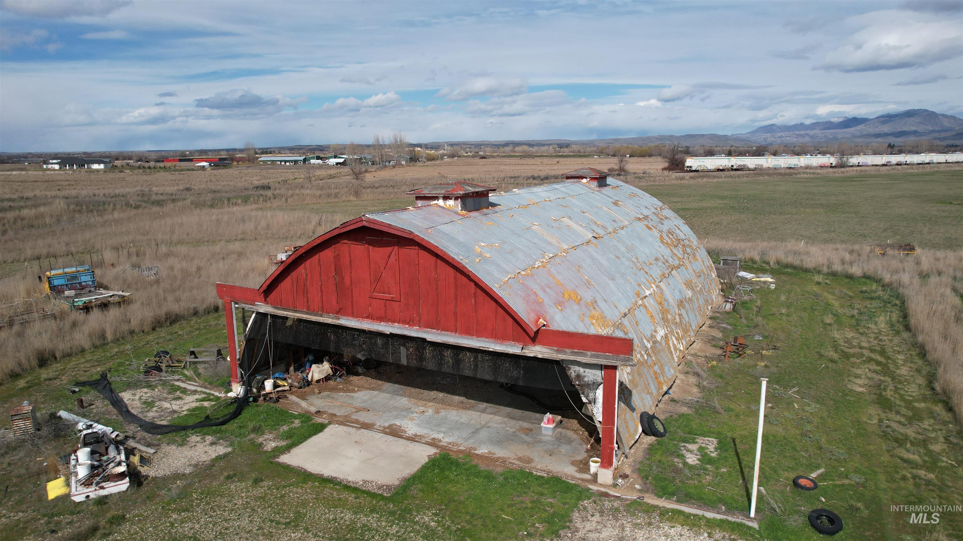 2395 Airport Rd, Emmett, Idaho 83617, 3 Bedrooms, 2 Bathrooms, Residential For Sale, Price $850,000, 98978109