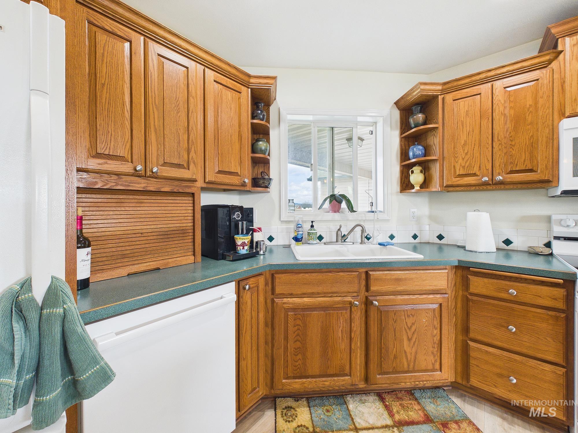 2395 Airport Rd, Emmett, Idaho 83617, 3 Bedrooms, 2 Bathrooms, Residential For Sale, Price $850,000, 98978109