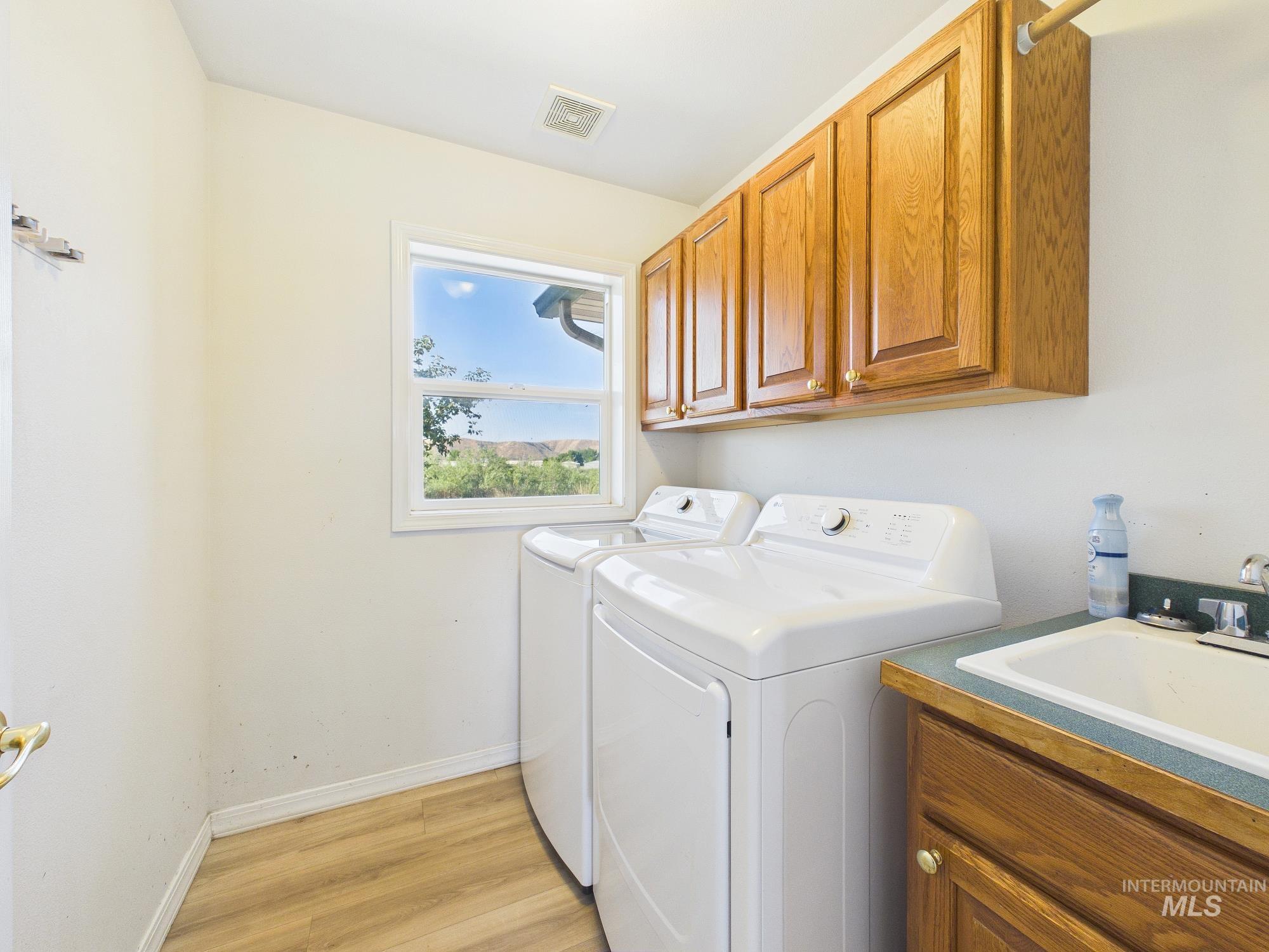 2395 Airport Rd, Emmett, Idaho 83617, 3 Bedrooms, 2 Bathrooms, Residential For Sale, Price $799,000, 98978109