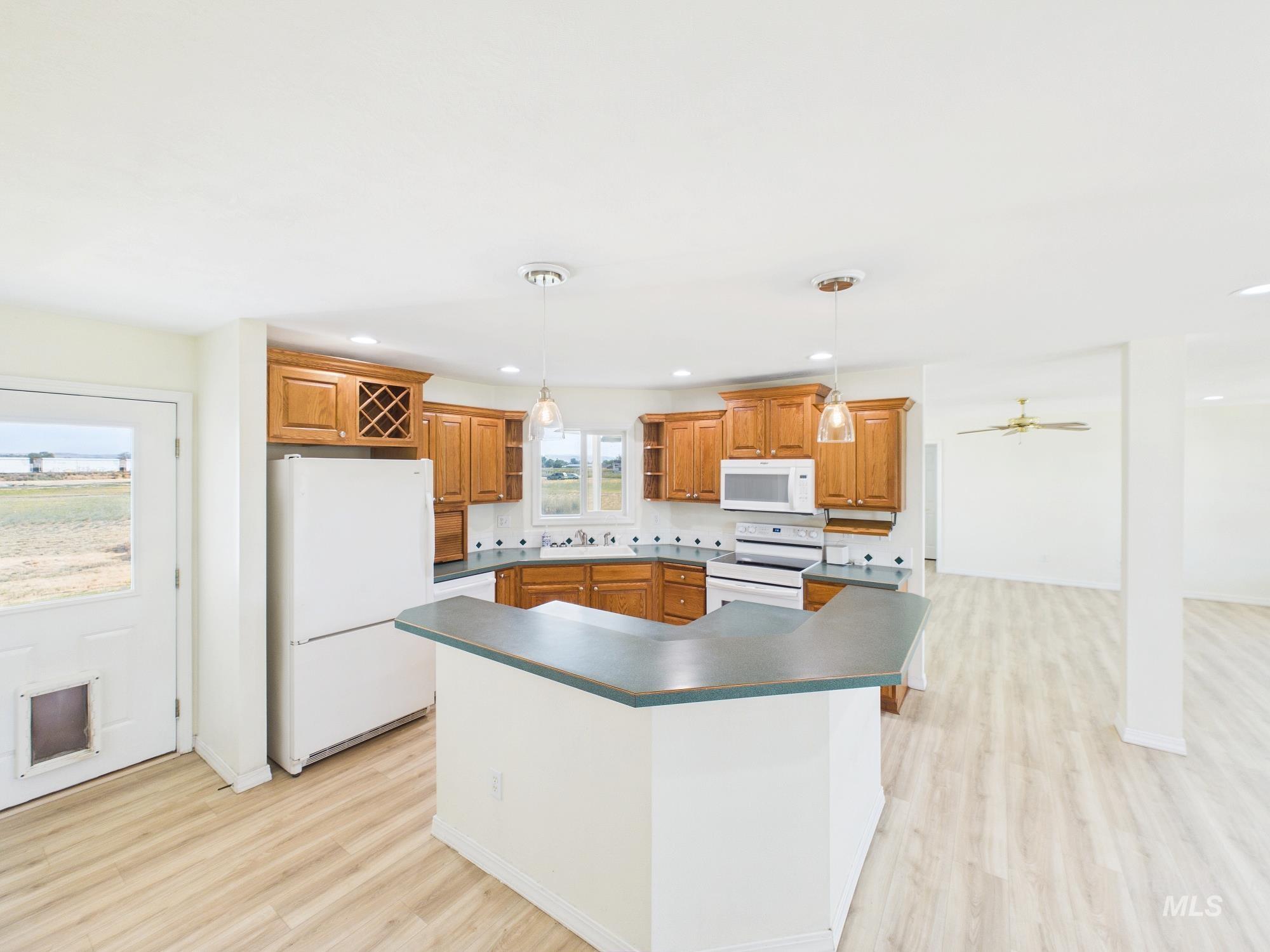 2395 Airport Rd, Emmett, Idaho 83617, 3 Bedrooms, 2 Bathrooms, Residential For Sale, Price $799,000, 98978109