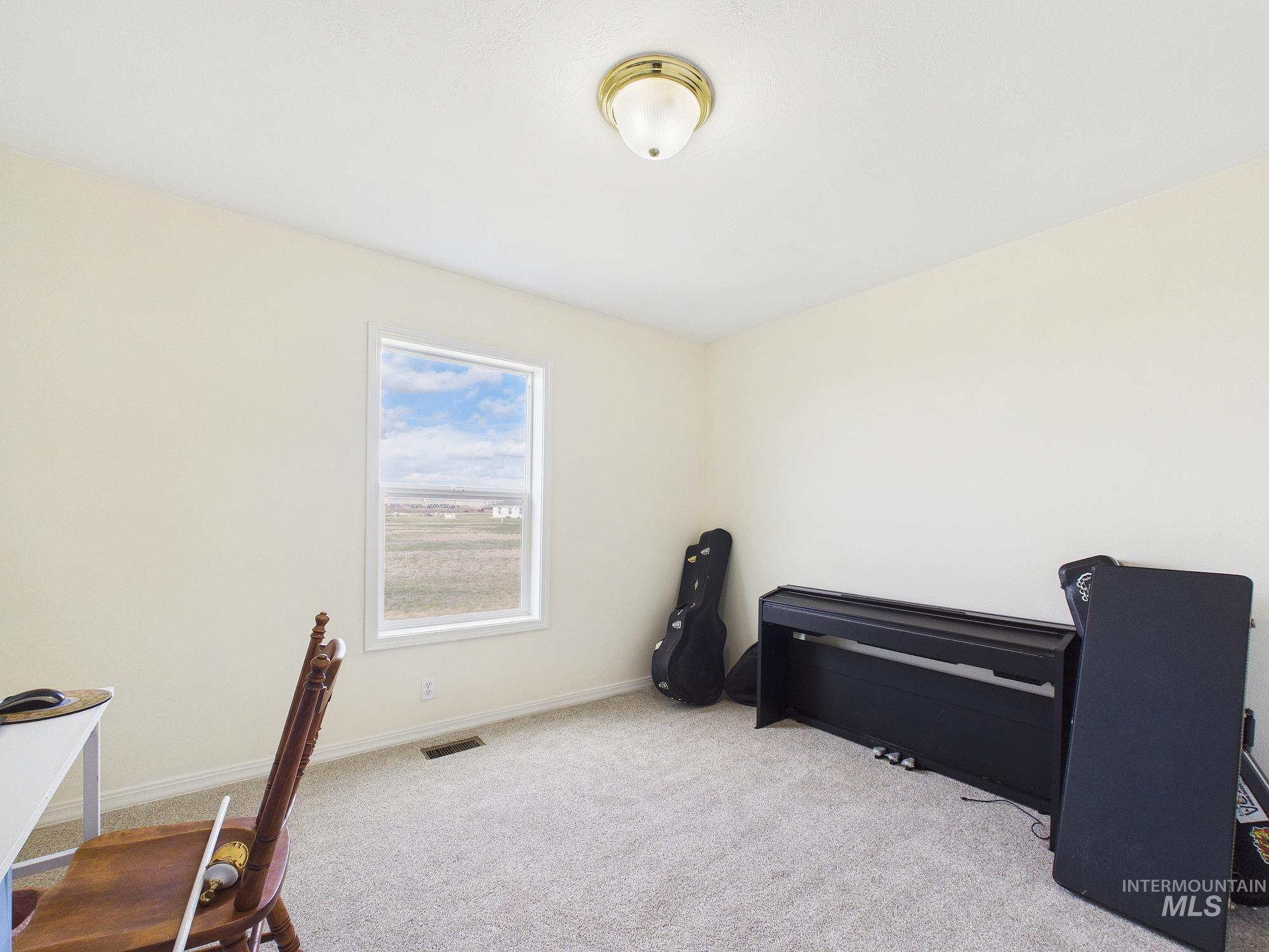 2395 Airport Rd, Emmett, Idaho 83617, 3 Bedrooms, 2 Bathrooms, Residential For Sale, Price $850,000, 98978109