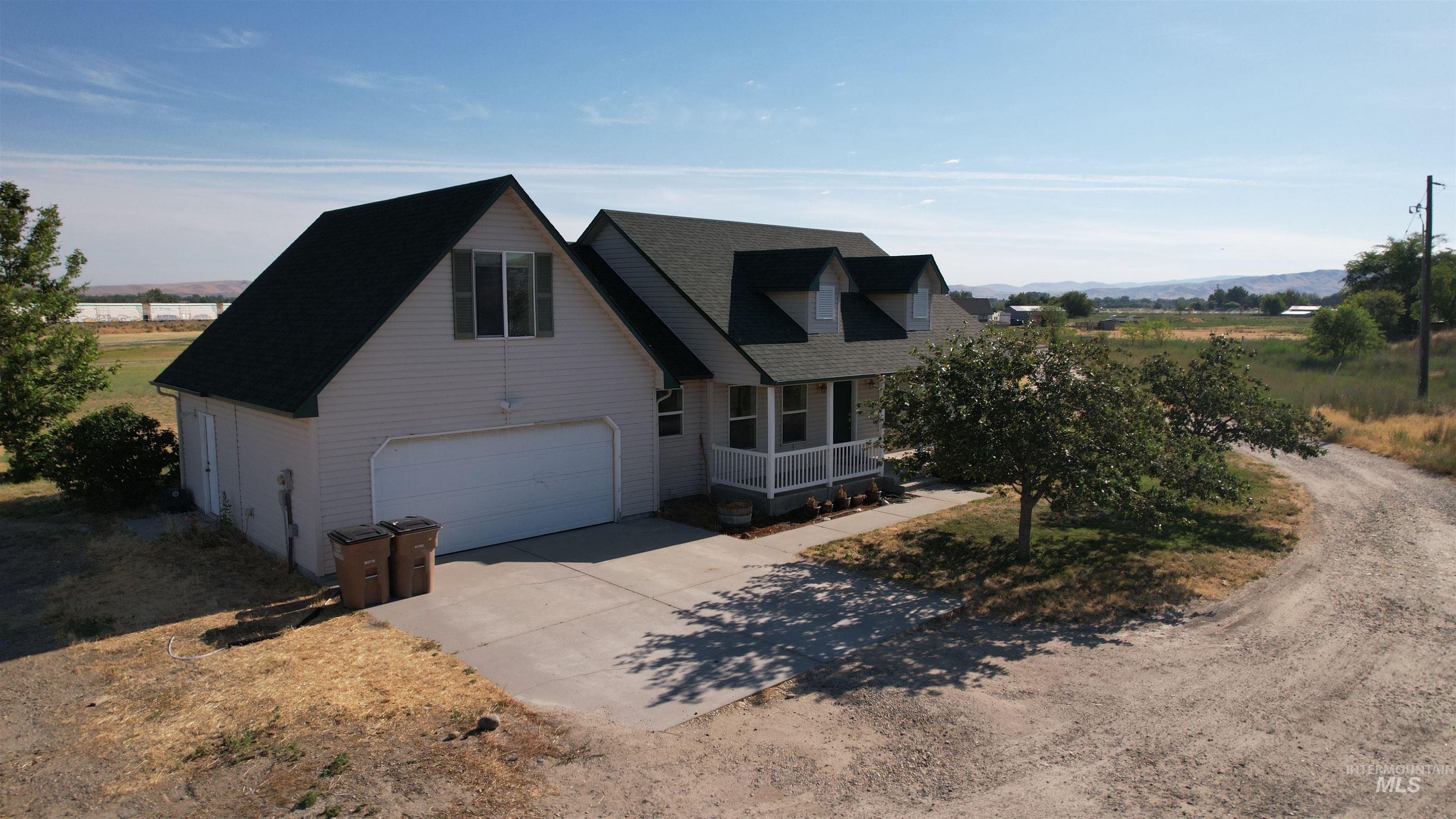 2395 Airport Rd, Emmett, Idaho 83617, 3 Bedrooms, 2 Bathrooms, Residential For Sale, Price $799,000, 98978109