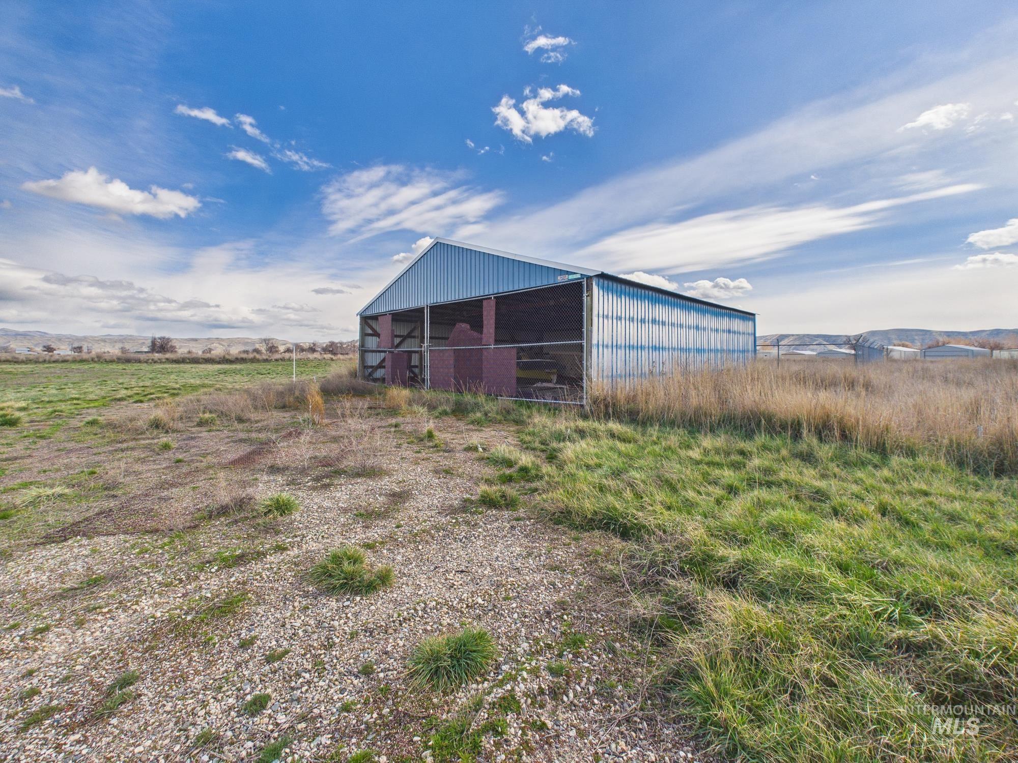 2395 Airport Rd, Emmett, Idaho 83617, 3 Bedrooms, 2 Bathrooms, Residential For Sale, Price $799,000, 98978109