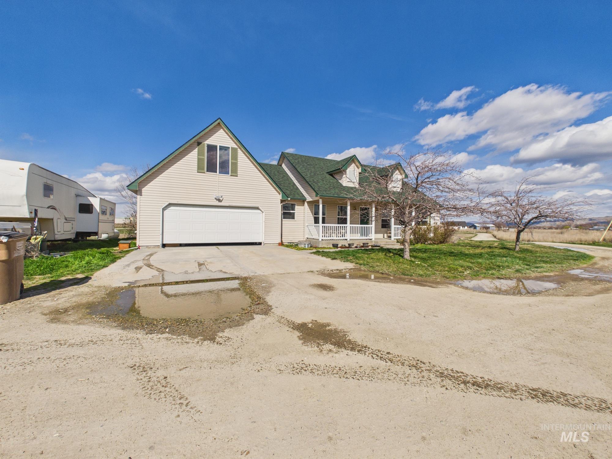 2395 Airport Rd, Emmett, Idaho 83617, 3 Bedrooms, 2 Bathrooms, Residential For Sale, Price $850,000, 98978109