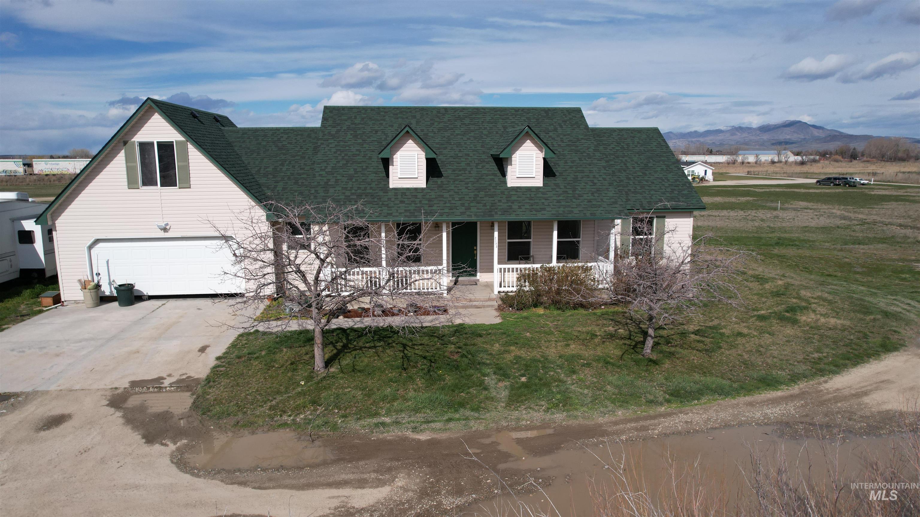 2395 Airport Rd, Emmett, Idaho 83617, 3 Bedrooms, 2 Bathrooms, Residential For Sale, Price $850,000, 98978109