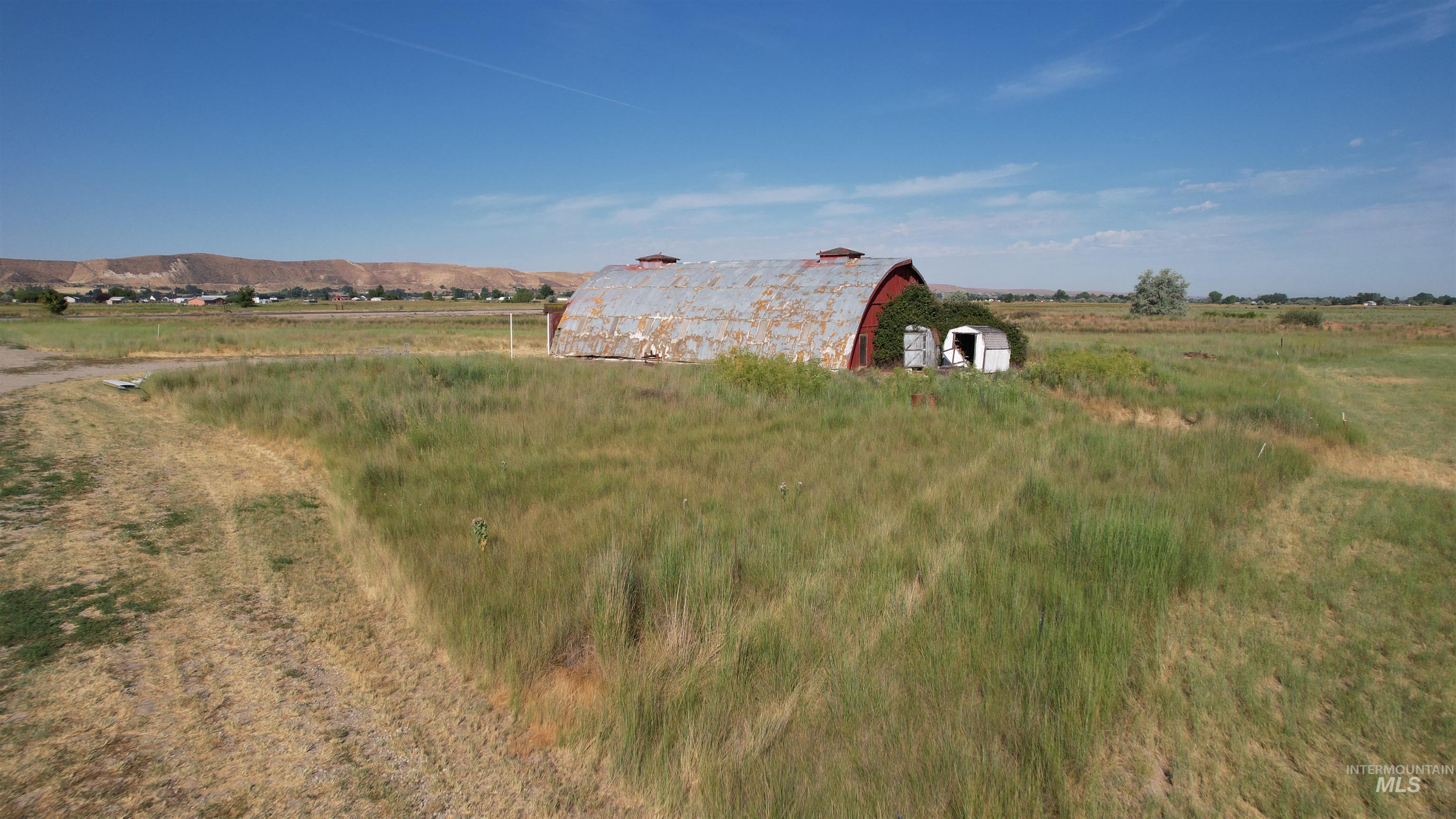 2395 Airport Rd, Emmett, Idaho 83617, 3 Bedrooms, 2 Bathrooms, Residential For Sale, Price $799,000, 98978109