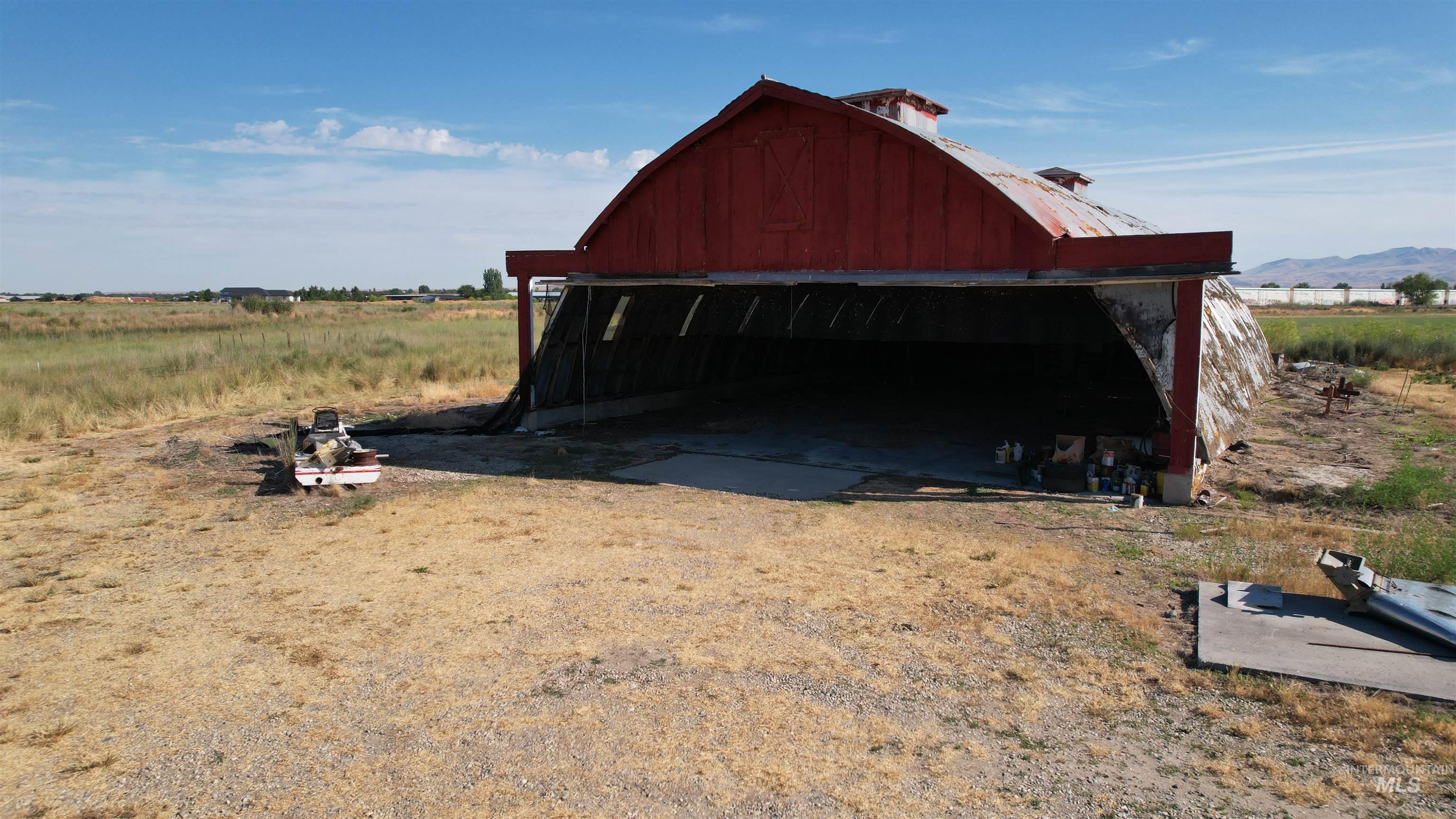 2395 Airport Rd, Emmett, Idaho 83617, 3 Bedrooms, 2 Bathrooms, Residential For Sale, Price $799,000, 98978109