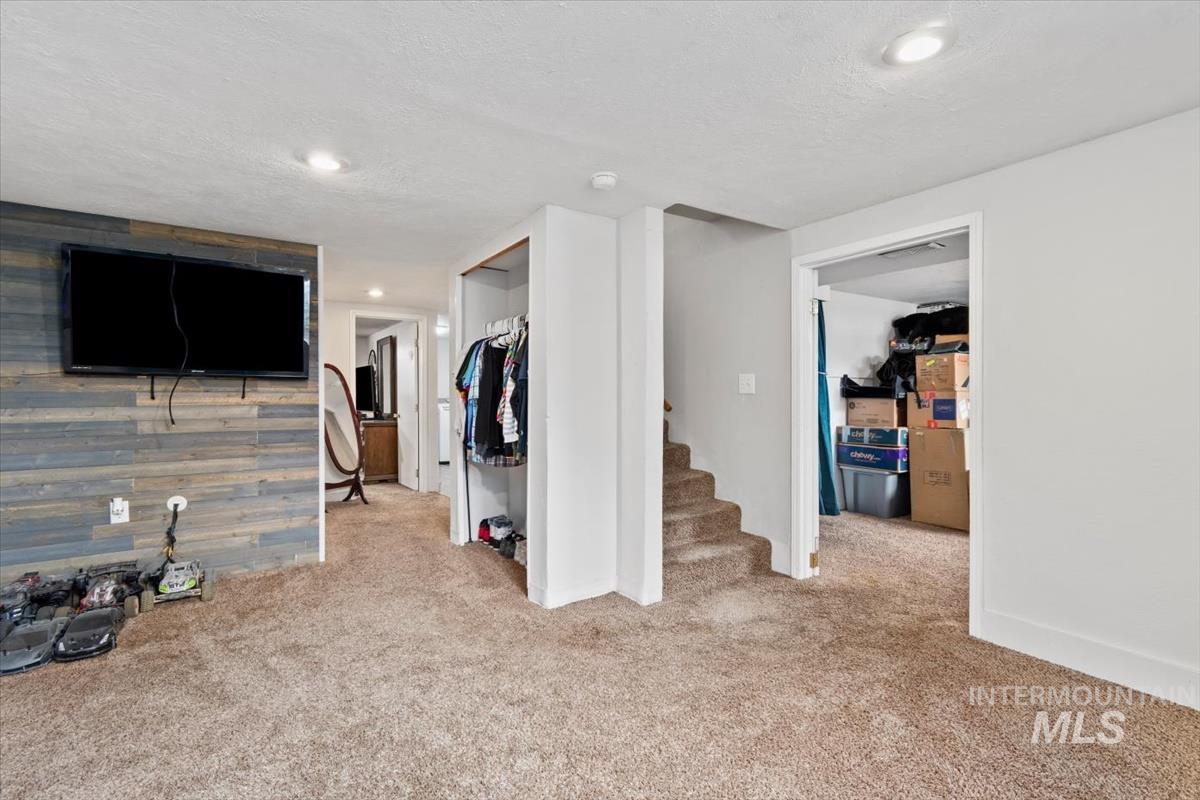 520 N 11th E., Mountain Home, Idaho 83647, 4 Bedrooms, 2 Bathrooms, Residential For Sale, Price $320,000,MLS 98978110