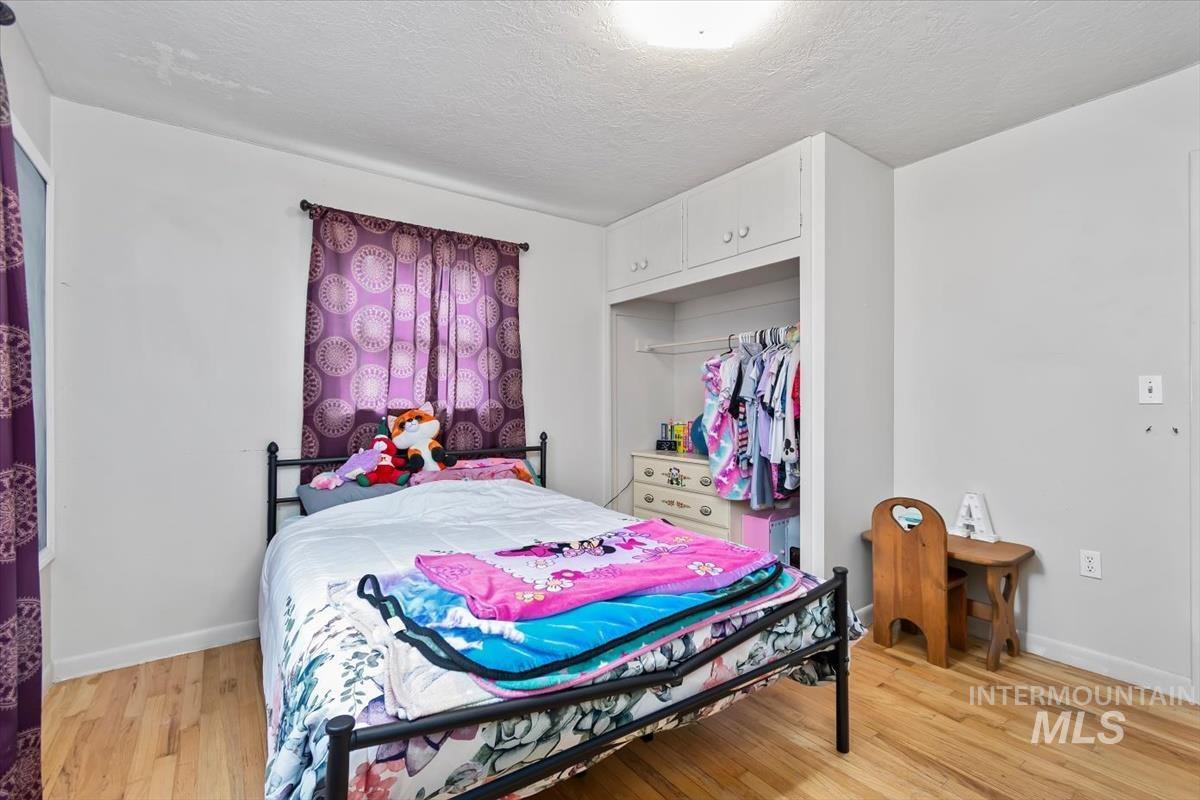 520 N 11th E., Mountain Home, Idaho 83647, 4 Bedrooms, 2 Bathrooms, Residential For Sale, Price $320,000,MLS 98978110