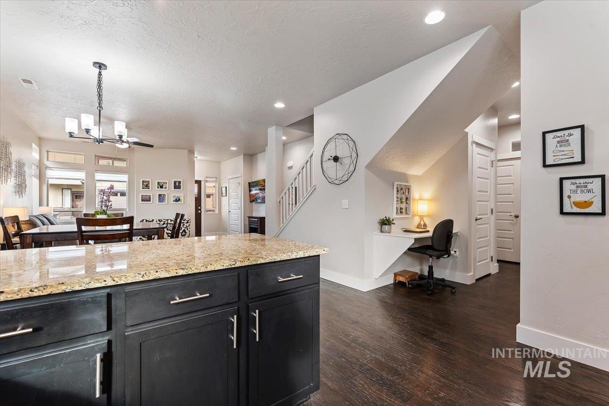 600 N Escalade Pl, Nampa, Idaho 83651-4774, 3 Bedrooms, 2.5 Bathrooms, Residential For Sale, Price $339,500,MLS 98978111