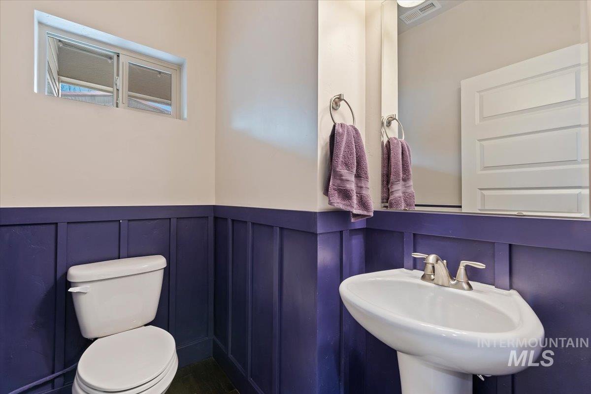 600 N Escalade Pl, Nampa, Idaho 83651-4774, 3 Bedrooms, 2.5 Bathrooms, Residential For Sale, Price $339,500,MLS 98978111