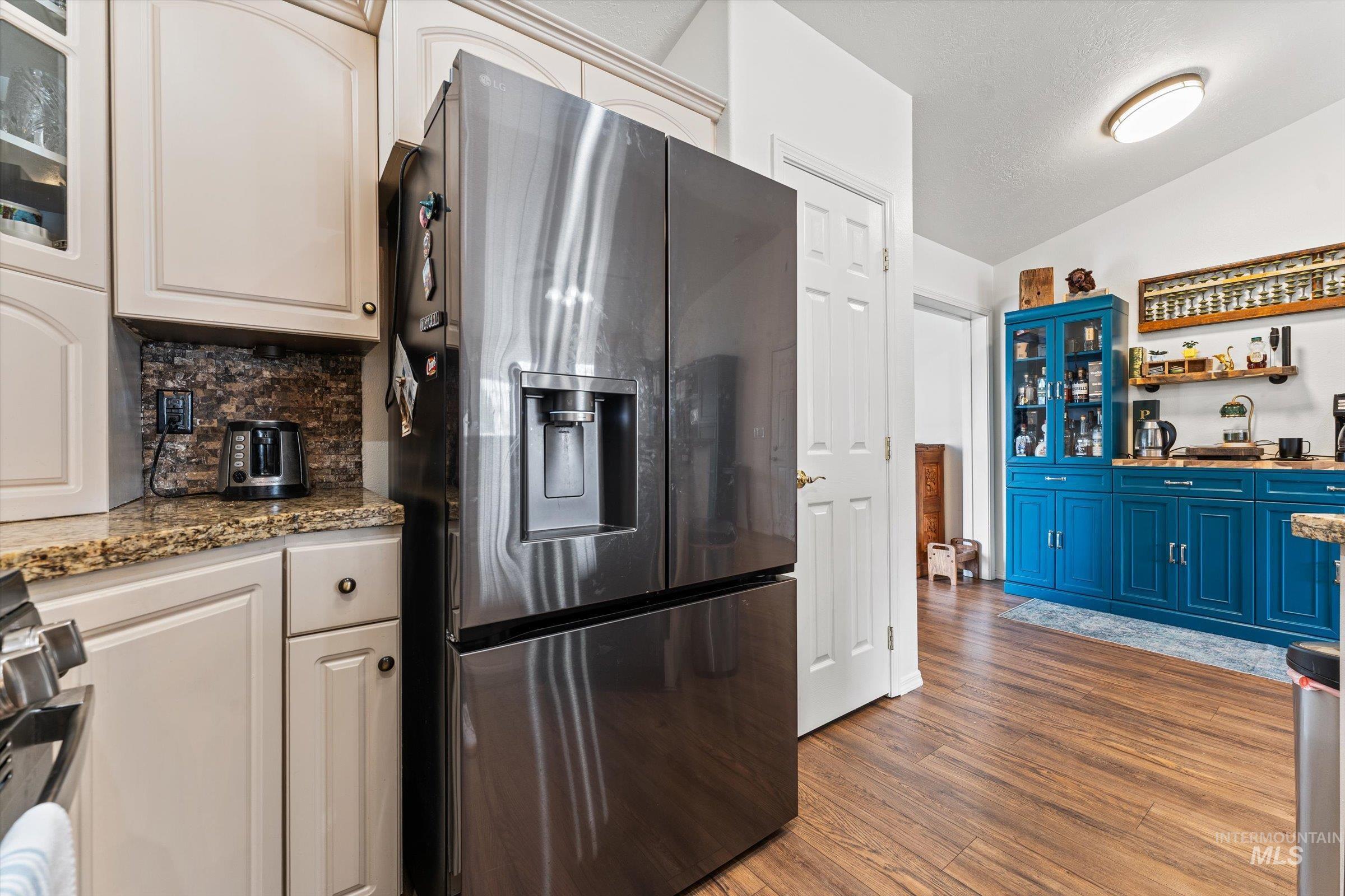 3892 E Eisenhower Dr, Meridian, Idaho 83642, 3 Bedrooms, 4 Bathrooms, Residential For Sale, Price $585,000,MLS 98978112