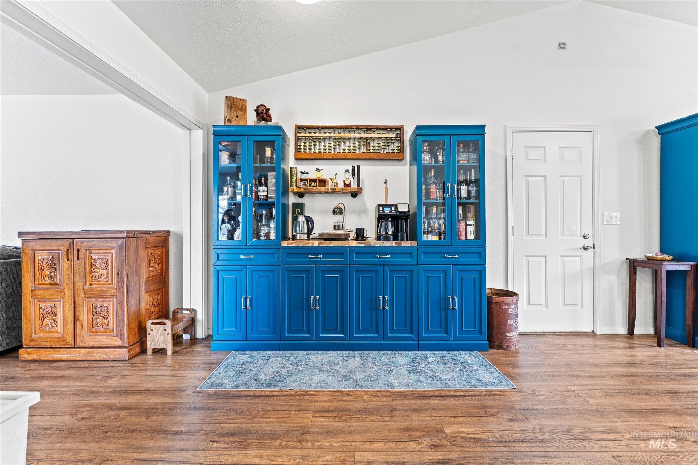 3892 E Eisenhower Dr, Meridian, Idaho 83642, 3 Bedrooms, 4 Bathrooms, Residential For Sale, Price $585,000,MLS 98978112