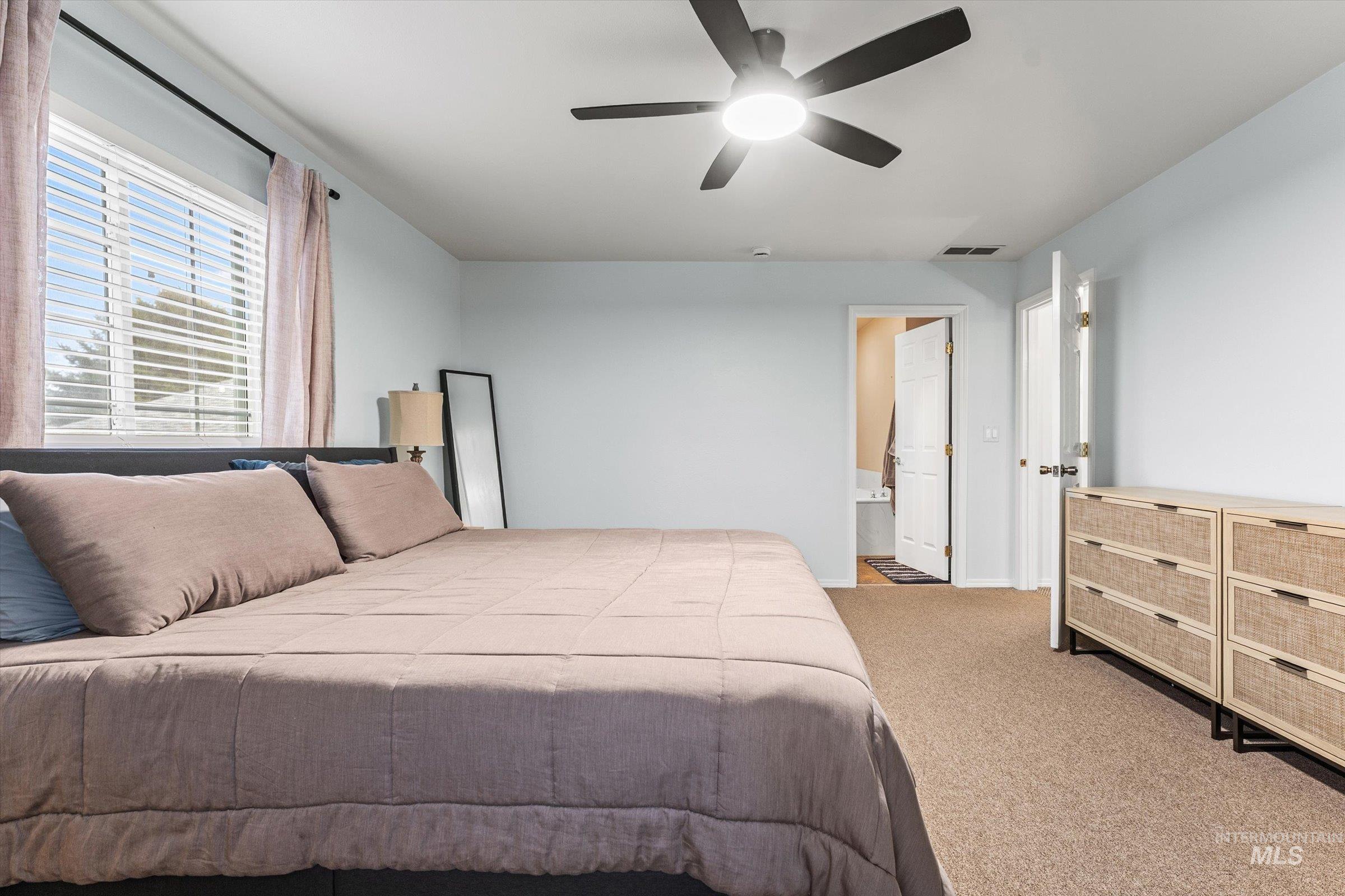 3892 E Eisenhower Dr, Meridian, Idaho 83642, 3 Bedrooms, 4 Bathrooms, Residential For Sale, Price $585,000,MLS 98978112