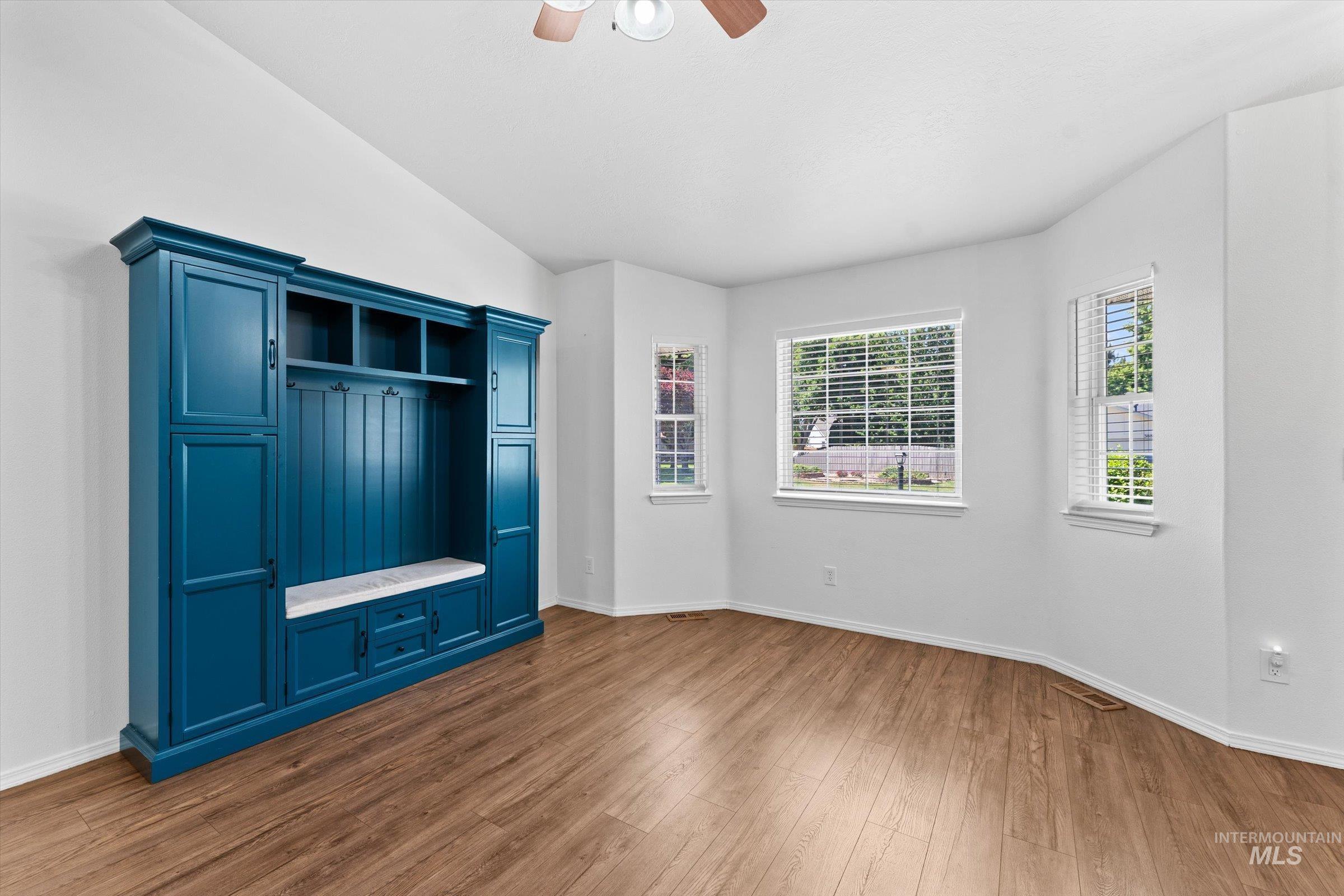 3892 E Eisenhower Dr, Meridian, Idaho 83642, 3 Bedrooms, 4 Bathrooms, Residential For Sale, Price $579,000, 98978112