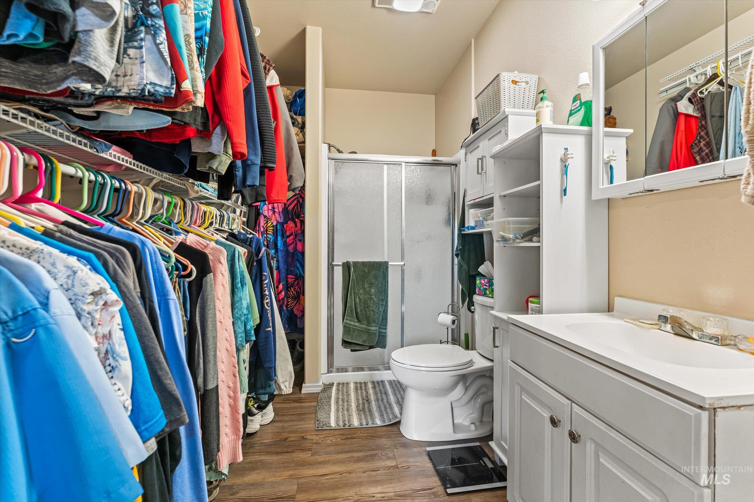 3892 E Eisenhower Dr, Meridian, Idaho 83642, 3 Bedrooms, 4 Bathrooms, Residential For Sale, Price $585,000,MLS 98978112