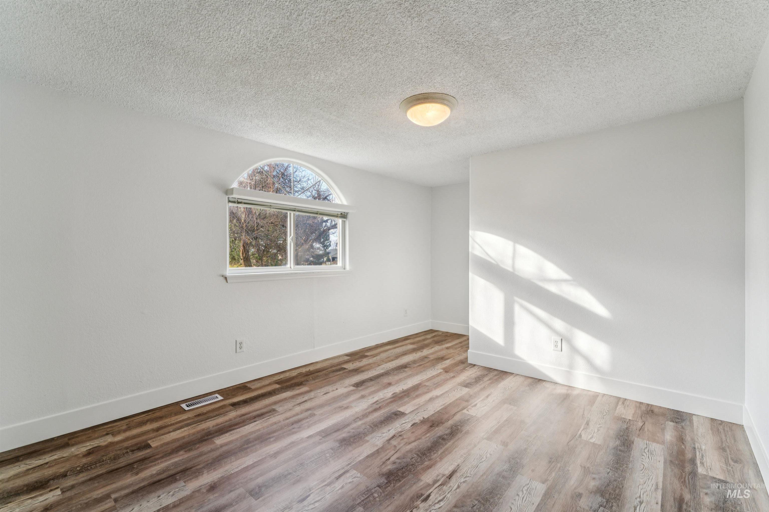 25164 Lansing Lane, Middleton, Idaho 83644, 4 Rooms, Business/Commercial For Sale, Price $875,000, 98978113