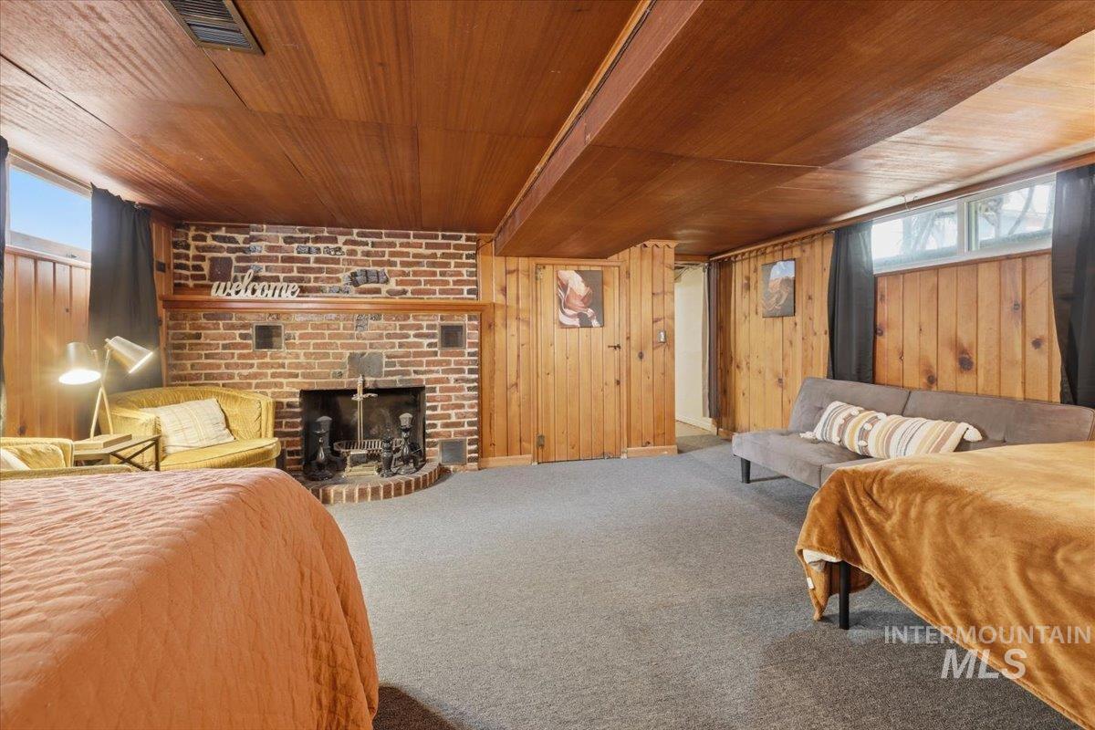 2815 S Indiana, Caldwell, Idaho 83605, 3 Bedrooms, 2 Bathrooms, Residential For Sale, Price $439,900, 98978115