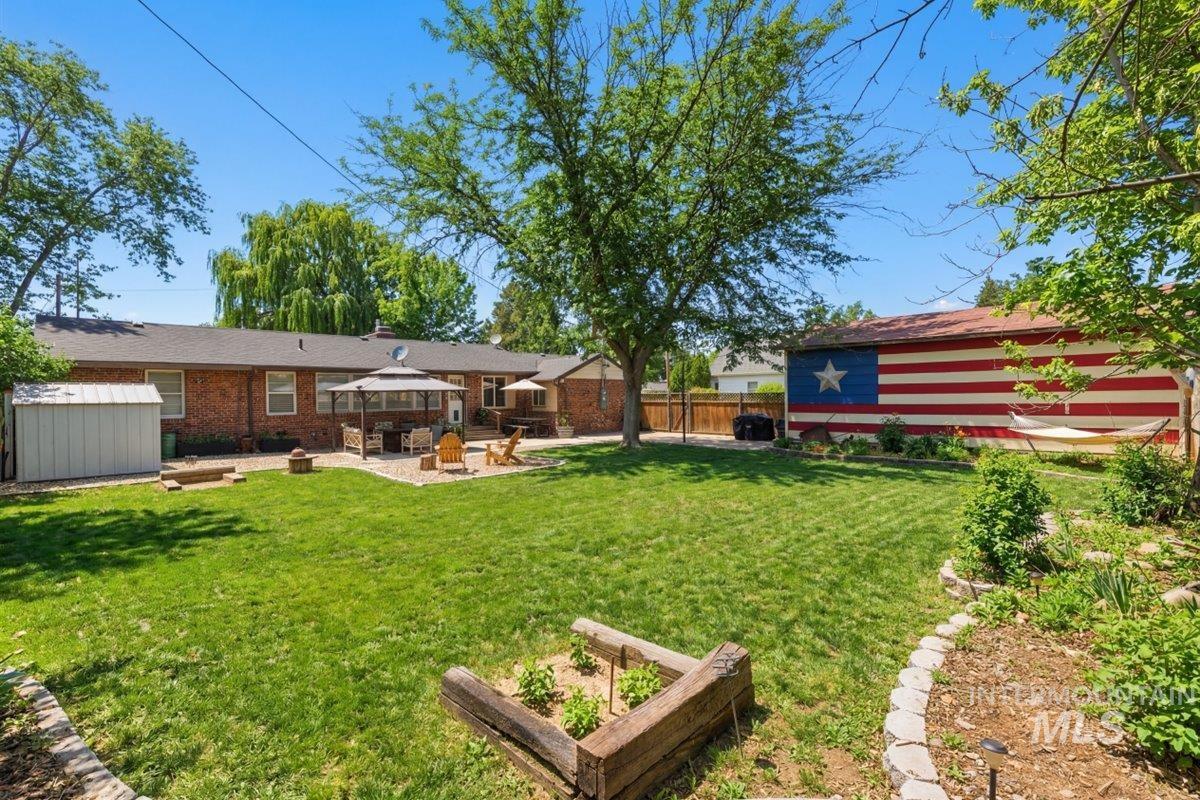 2815 S Indiana, Caldwell, Idaho 83605, 3 Bedrooms, 2 Bathrooms, Residential For Sale, Price $439,900, 98978115