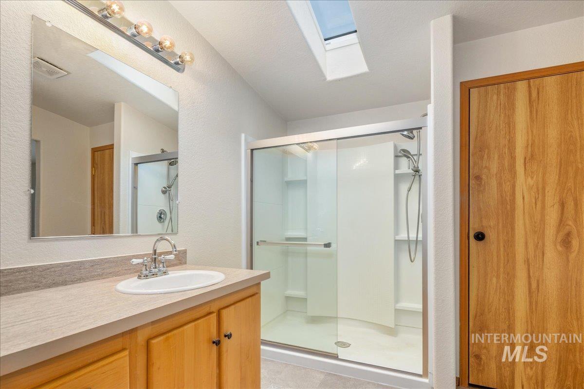 5755 N Confederate Lane, Garden City, Idaho 83714, 3 Bedrooms, 2 Bathrooms, Residential For Sale, Price $190,000, 98978116