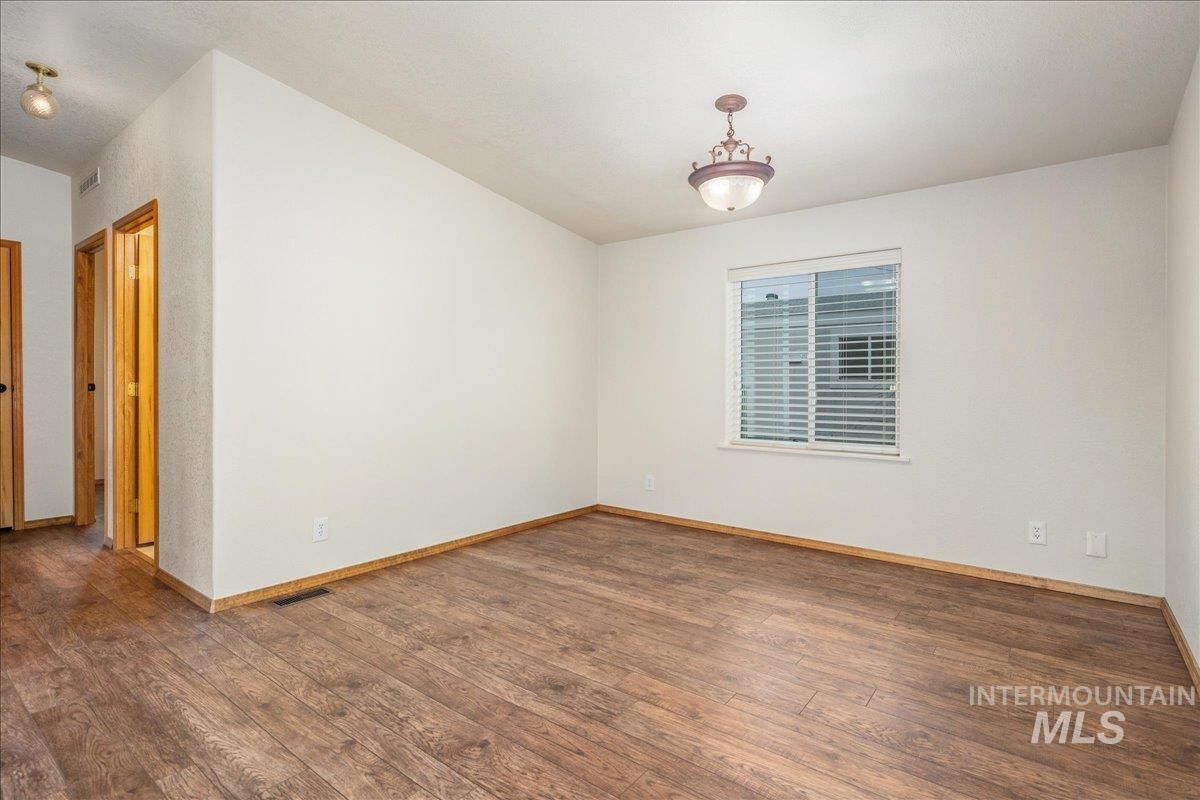 5755 N Confederate Lane, Garden City, Idaho 83714, 3 Bedrooms, 2 Bathrooms, Residential For Sale, Price $190,000, 98978116