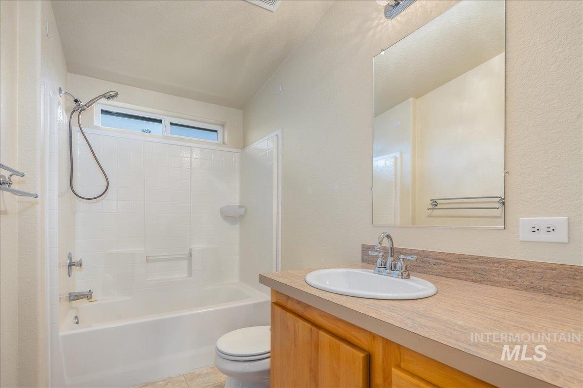 5755 N Confederate Lane, Garden City, Idaho 83714, 3 Bedrooms, 2 Bathrooms, Residential For Sale, Price $190,000, 98978116