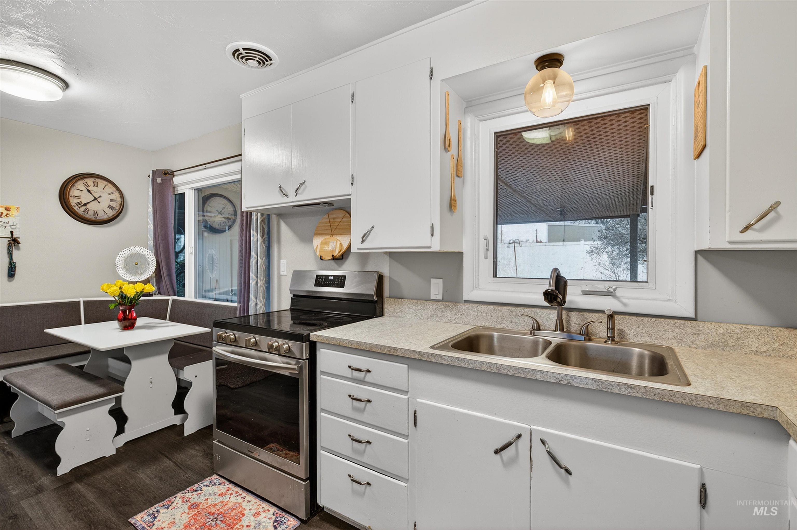 1409 Elm Street, Clarkston, Washington 99403, 3 Bedrooms, 1 Bathroom, Residential For Sale, Price $295,000, 98978118