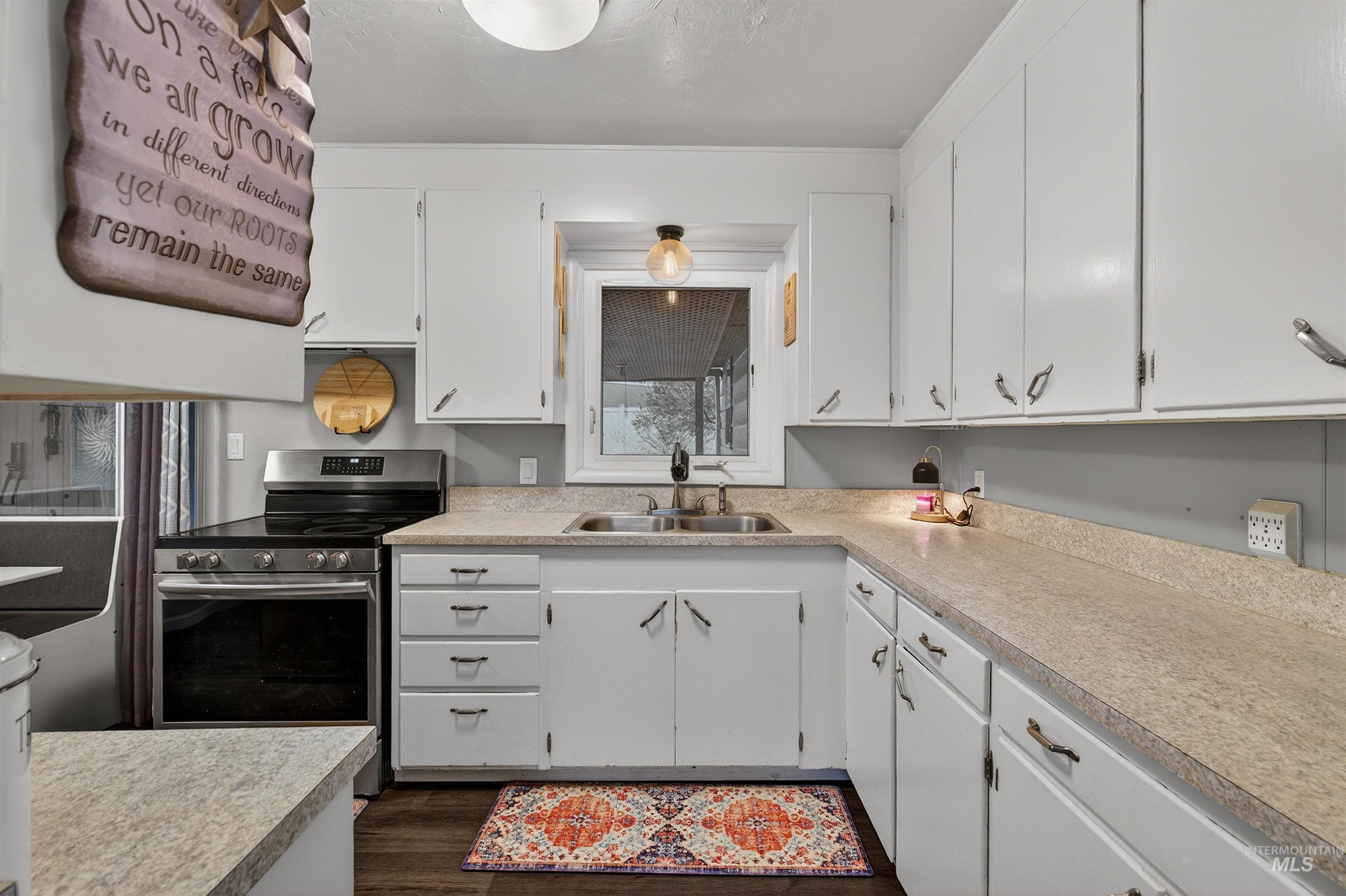 1409 Elm Street, Clarkston, Washington 99403, 3 Bedrooms, 1 Bathroom, Residential For Sale, Price $295,000, 98978118