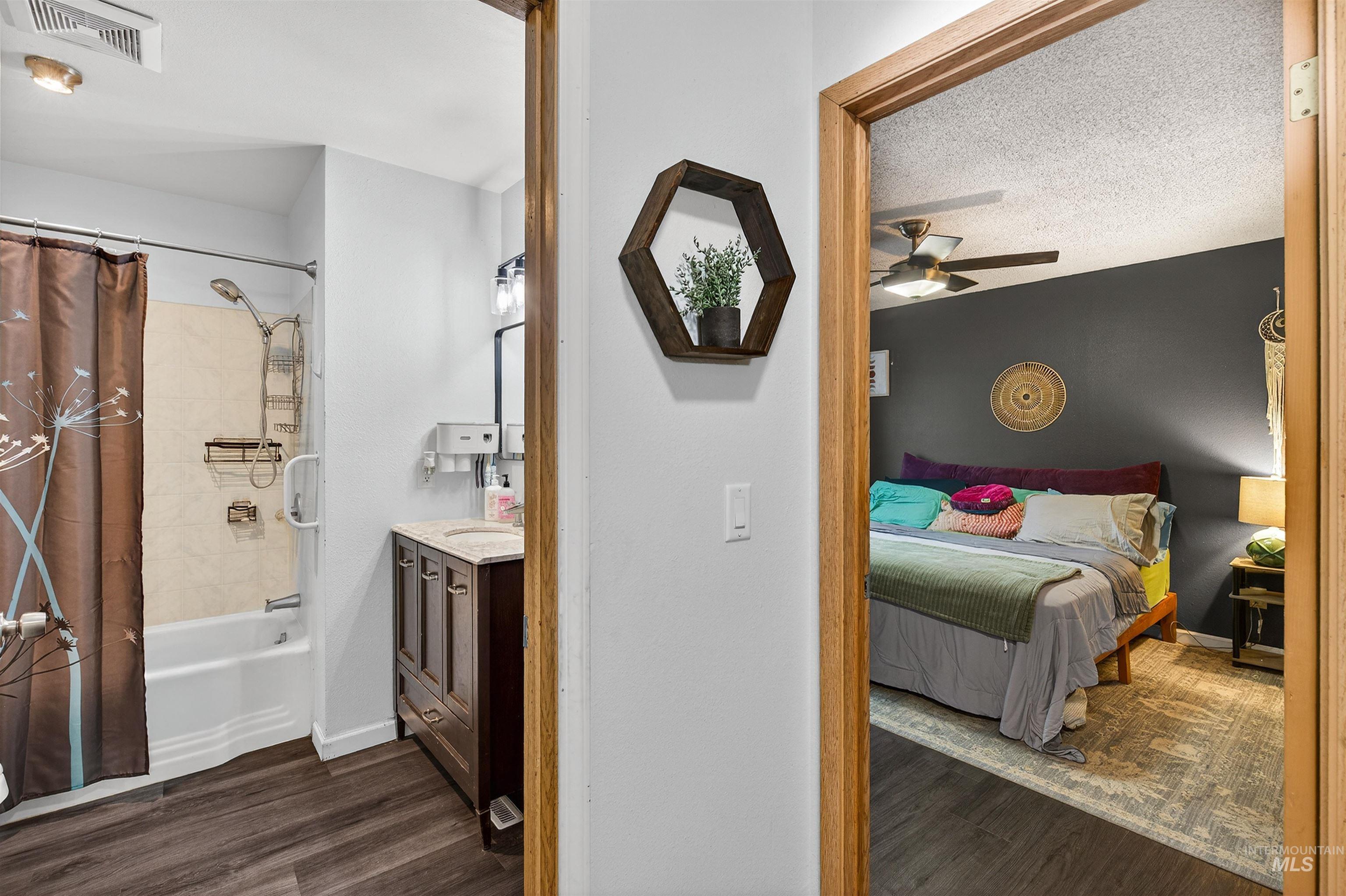 1409 Elm Street, Clarkston, Washington 99403, 3 Bedrooms, 1 Bathroom, Residential For Sale, Price $295,000, 98978118