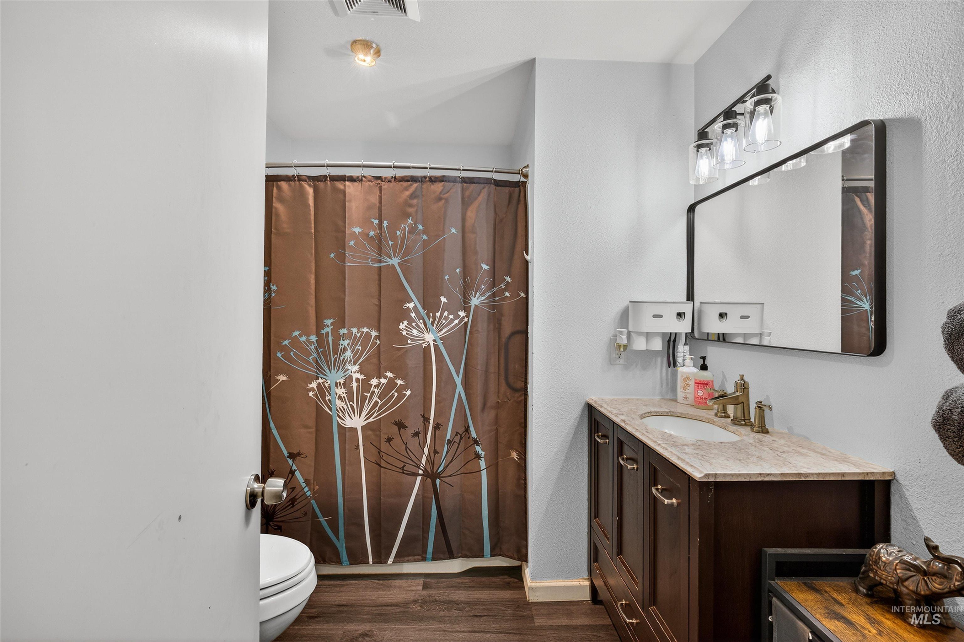 1409 Elm Street, Clarkston, Washington 99403, 3 Bedrooms, 1 Bathroom, Residential For Sale, Price $295,000, 98978118