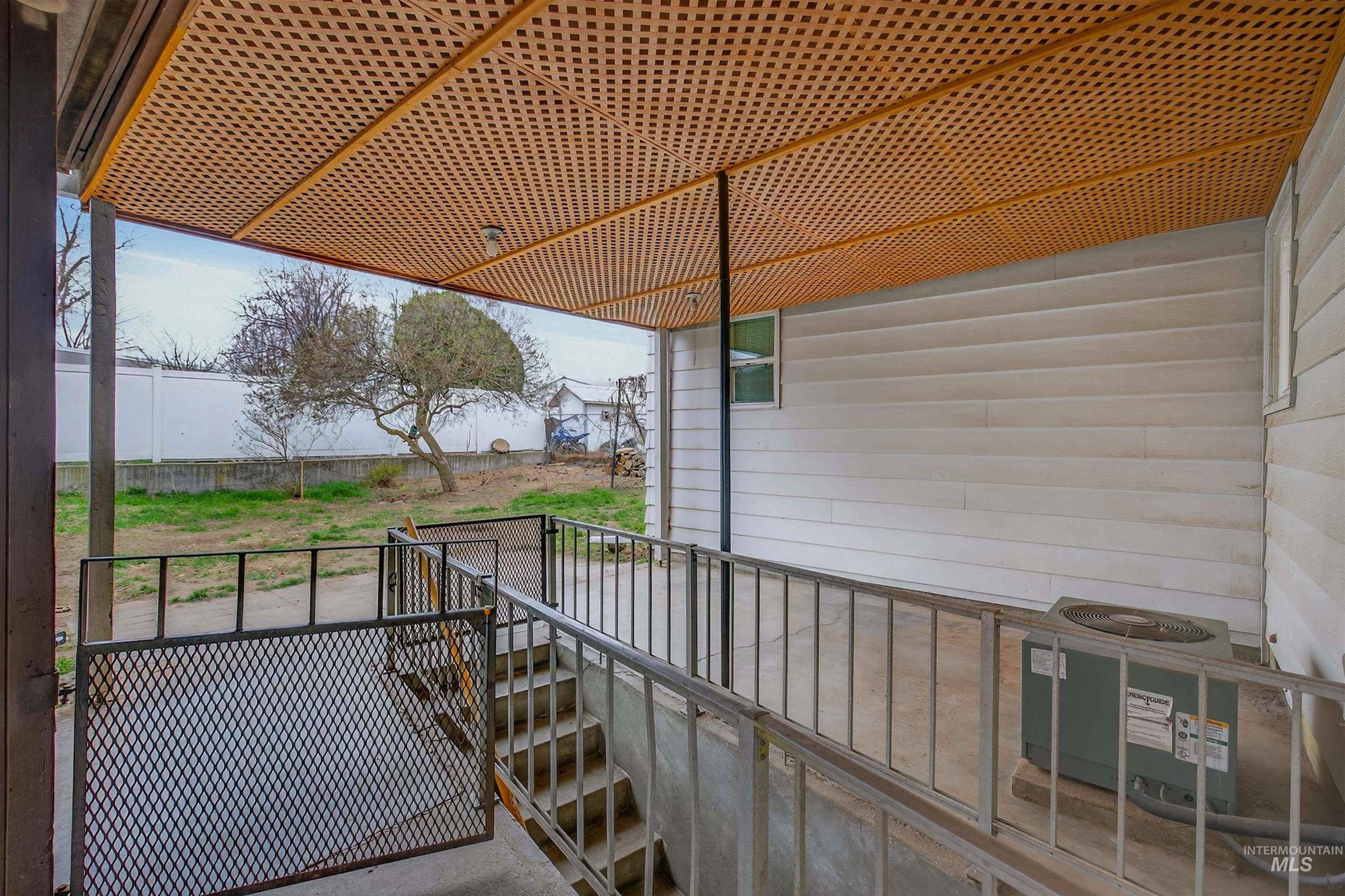 1409 Elm Street, Clarkston, Washington 99403, 3 Bedrooms, 1 Bathroom, Residential For Sale, Price $295,000, 98978118