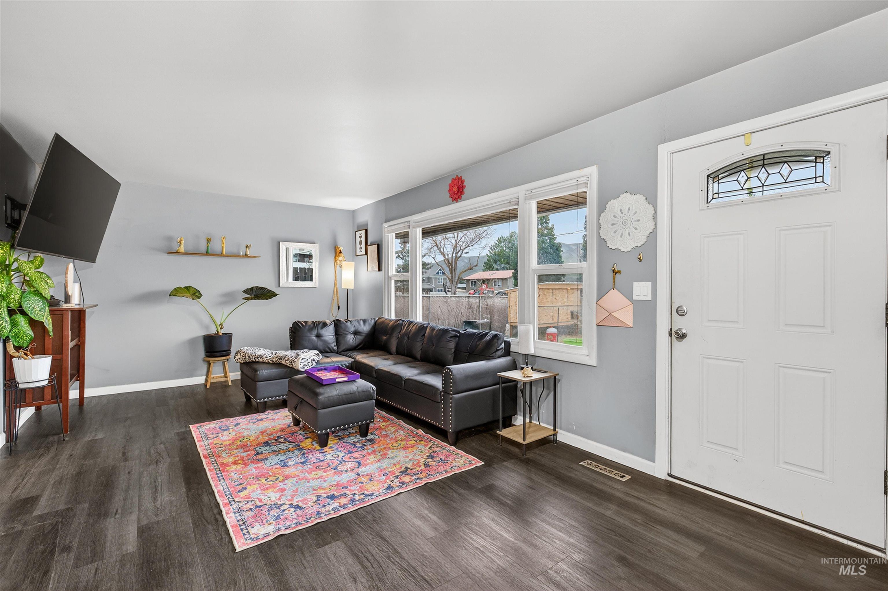 1409 Elm Street, Clarkston, Washington 99403, 3 Bedrooms, 1 Bathroom, Residential For Sale, Price $295,000, 98978118