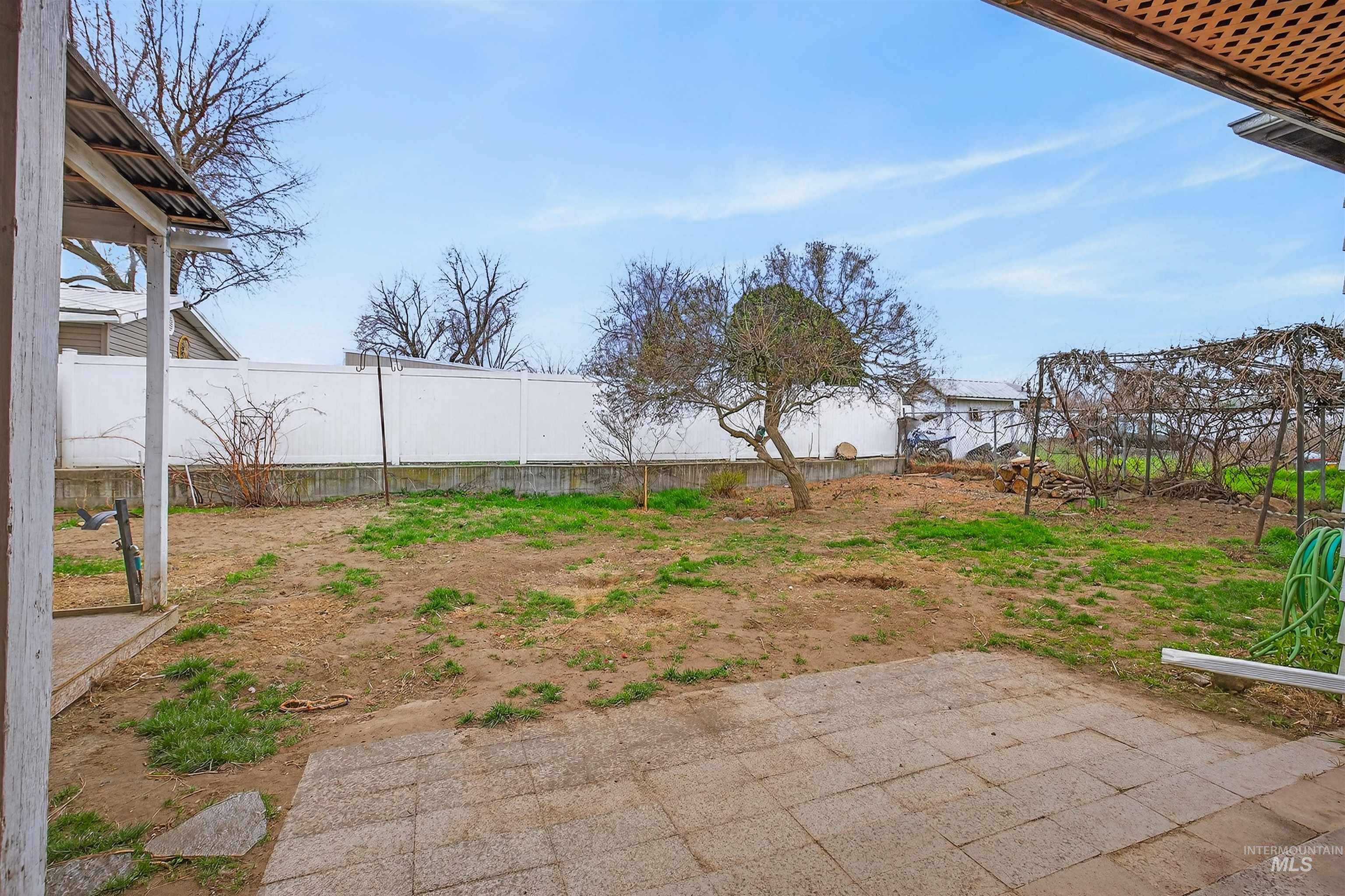 1409 Elm Street, Clarkston, Washington 99403, 3 Bedrooms, 1 Bathroom, Residential For Sale, Price $295,000, 98978118