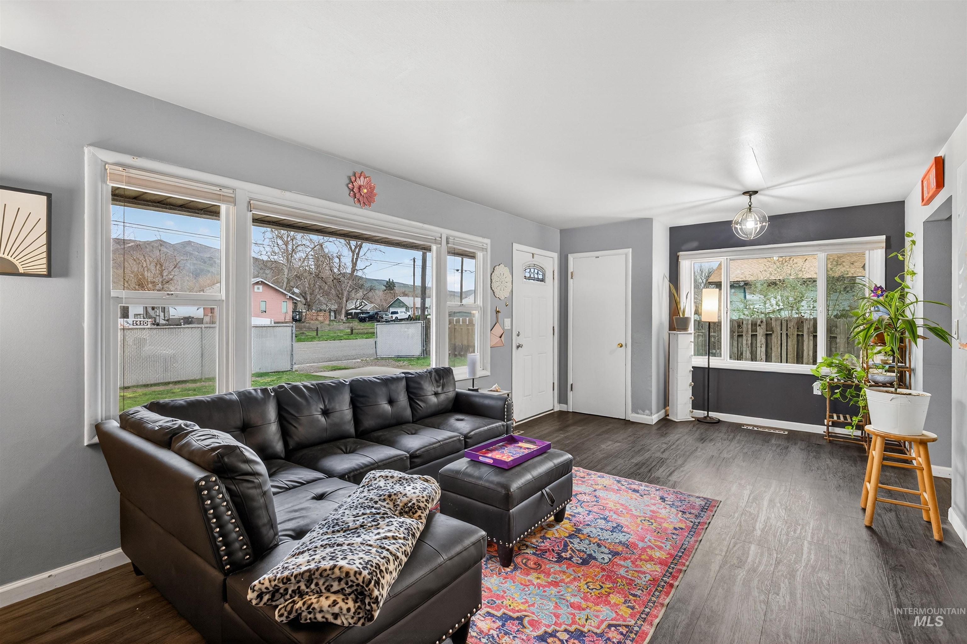 1409 Elm Street, Clarkston, Washington 99403, 3 Bedrooms, 1 Bathroom, Residential For Sale, Price $295,000, 98978118