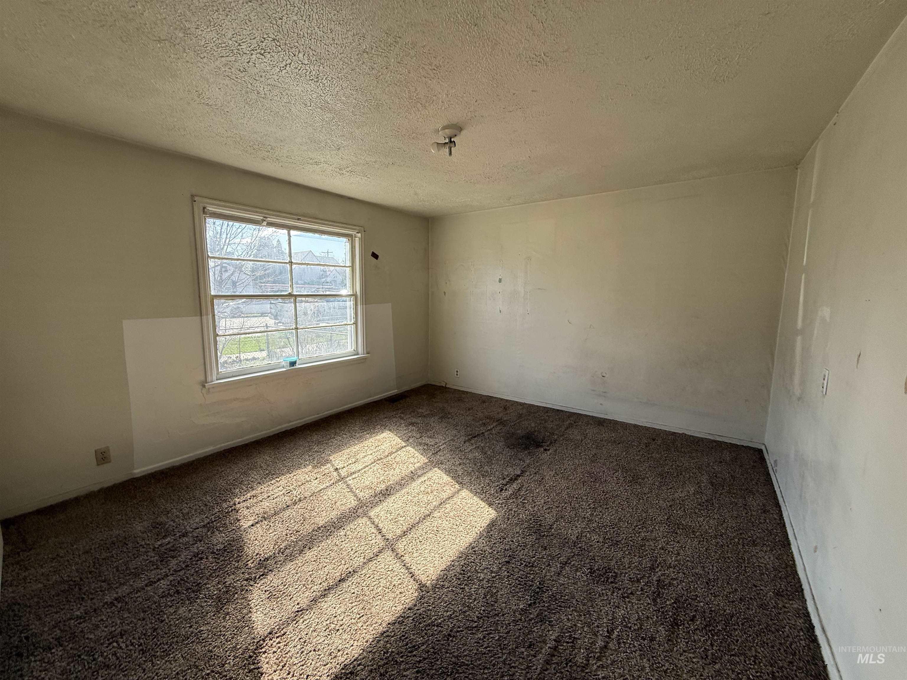 1111 14th Ave S, Nampa, Idaho 83651, 2 Bedrooms, 1 Bathroom, Residential For Sale, Price $210,000, 98978120