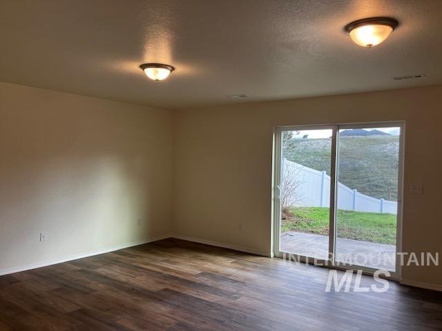 2360 Rolling Hills Drive, Clarkston, Washington 99403, 3 Bedrooms, 2 Bathrooms, Residential For Sale, Price $380,000, 98978121