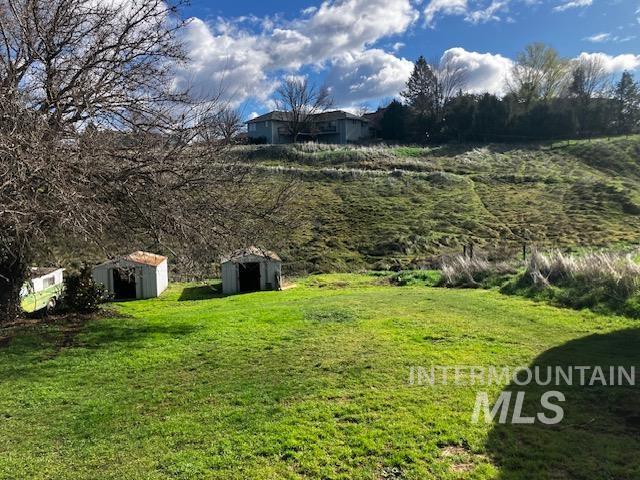 2360 Rolling Hills Drive, Clarkston, Washington 99403, 3 Bedrooms, 2 Bathrooms, Residential For Sale, Price $380,000, 98978121