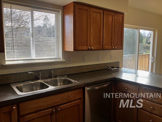 2360 Rolling Hills Drive, Clarkston, Washington 99403, 3 Bedrooms, 2 Bathrooms, Residential For Sale, Price $380,000, 98978121