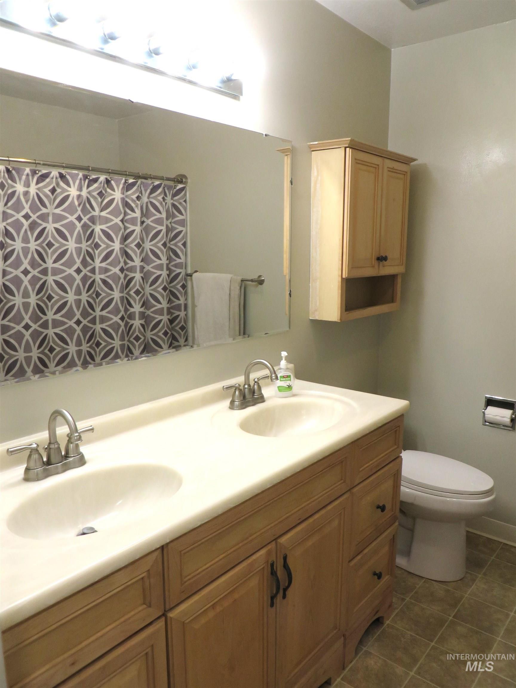 416 S Iowa, Fruitland, Idaho 83619, 3 Bedrooms, 1.5 Bathrooms, Residential For Sale, Price $310,000, 98978122