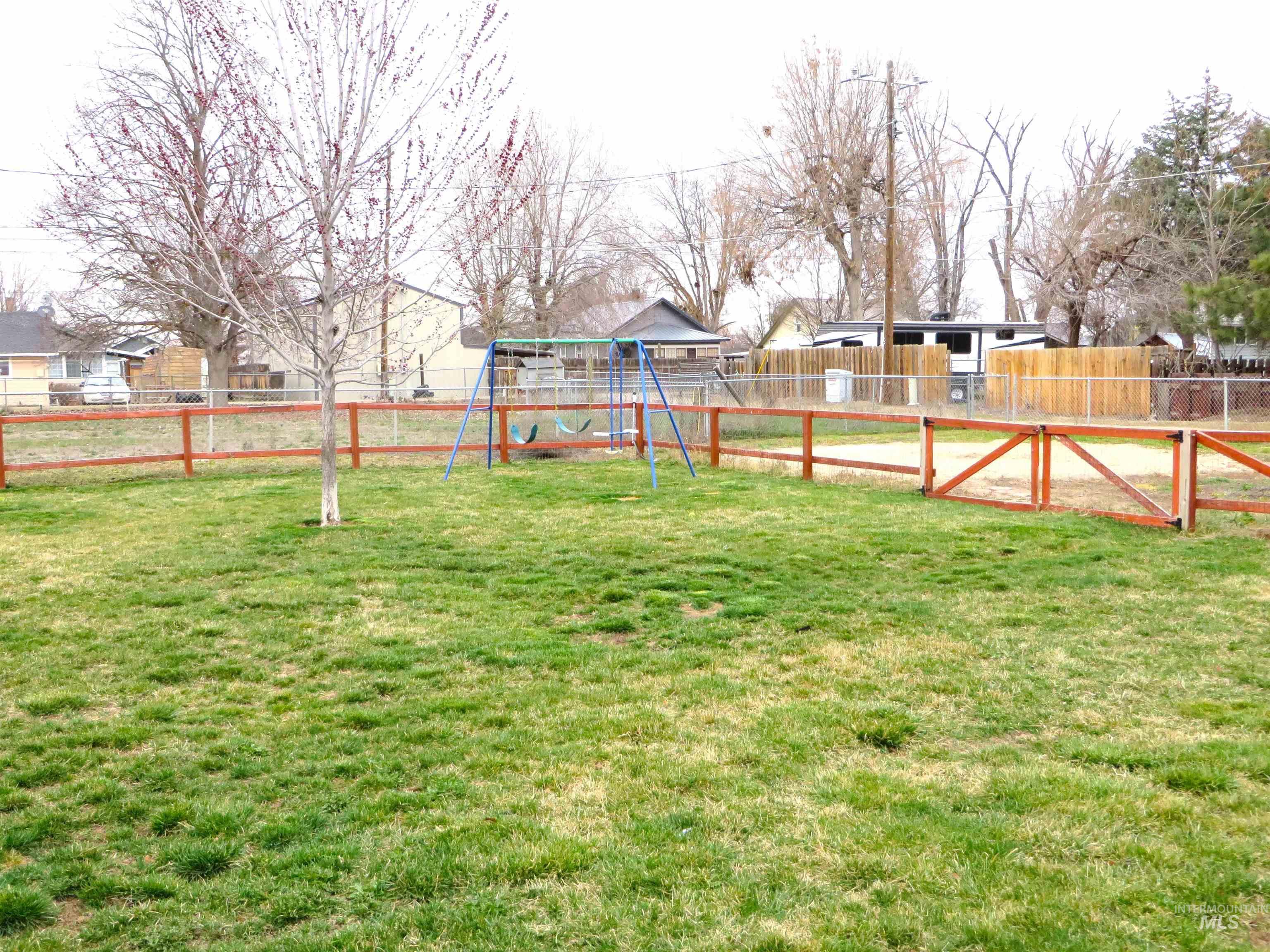 416 S Iowa, Fruitland, Idaho 83619, 3 Bedrooms, 1.5 Bathrooms, Residential For Sale, Price $310,000, 98978122