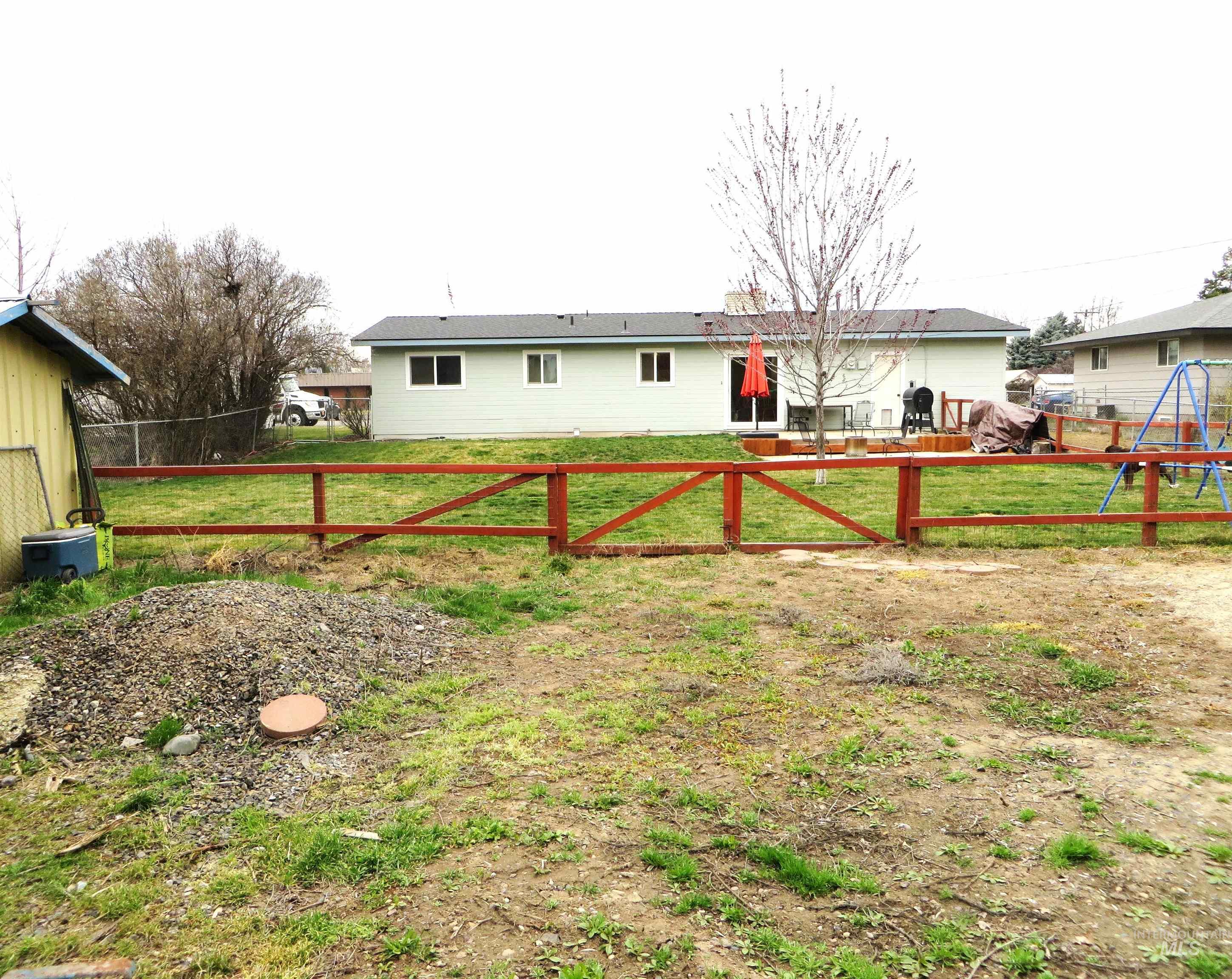 416 S Iowa, Fruitland, Idaho 83619, 3 Bedrooms, 1.5 Bathrooms, Residential For Sale, Price $310,000, 98978122