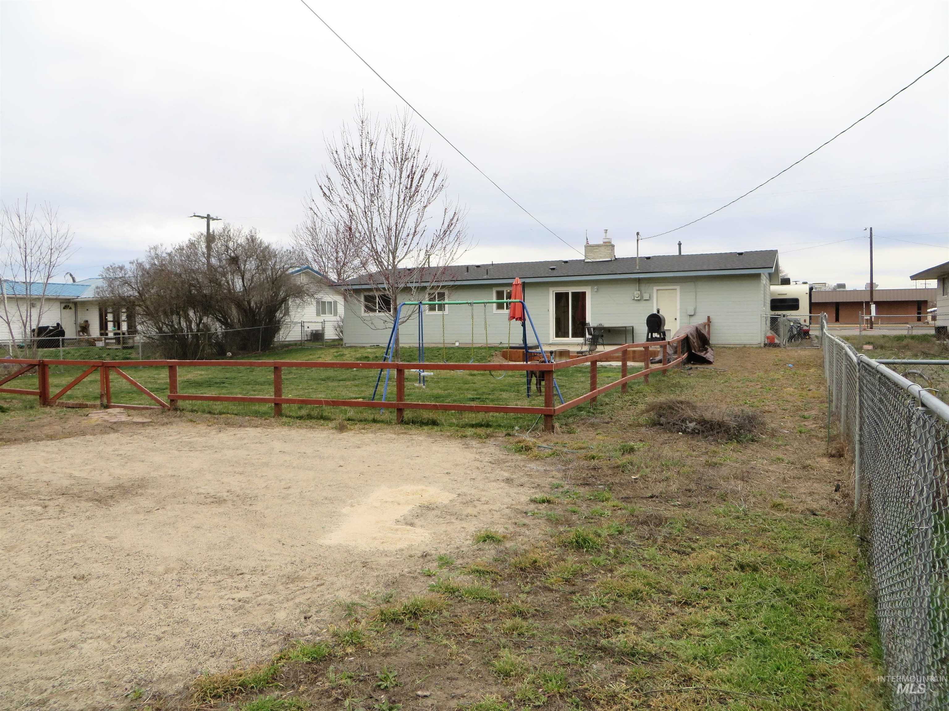 416 S Iowa, Fruitland, Idaho 83619, 3 Bedrooms, 1.5 Bathrooms, Residential For Sale, Price $310,000, 98978122