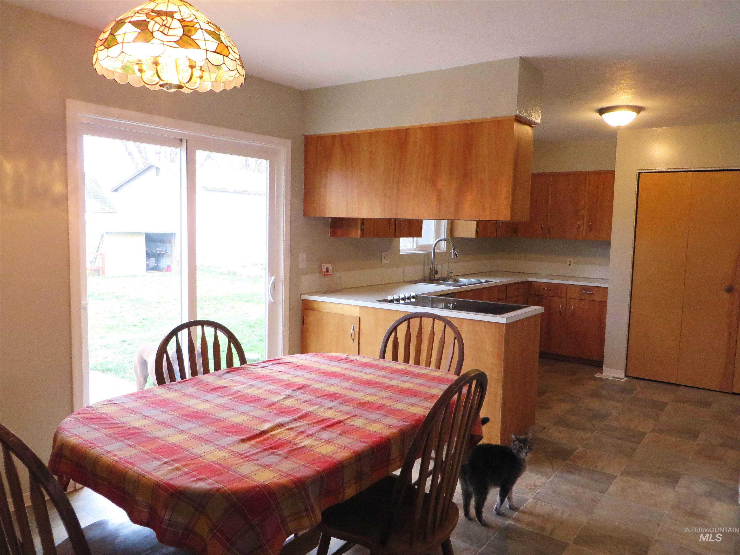 416 S Iowa, Fruitland, Idaho 83619, 3 Bedrooms, 1.5 Bathrooms, Residential For Sale, Price $310,000, 98978122