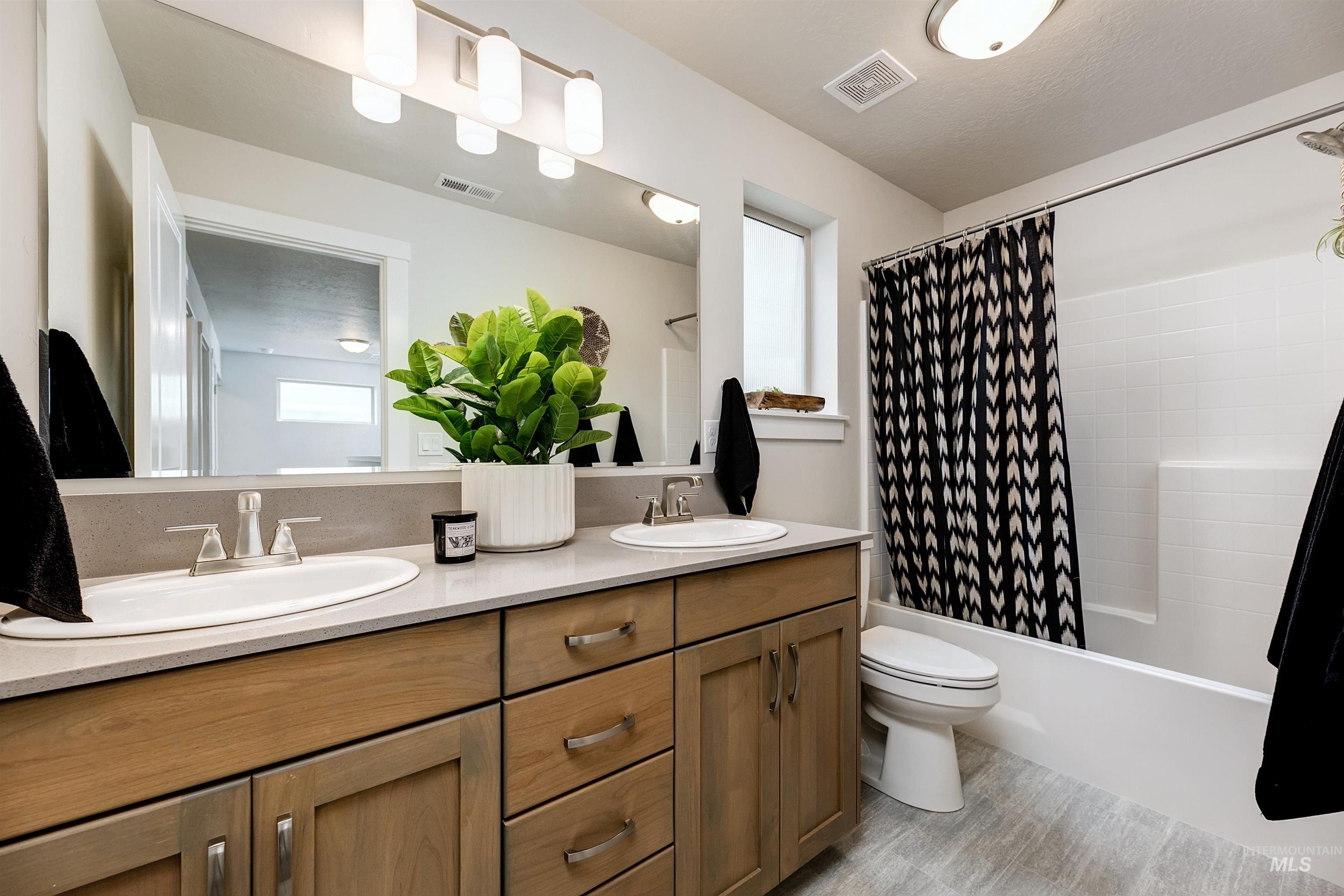 299 W Hyndman Drive, Meridian, Idaho 83642, 4 Bedrooms, 2.5 Bathrooms, Residential For Sale, Price $454,800,MLS 98978124