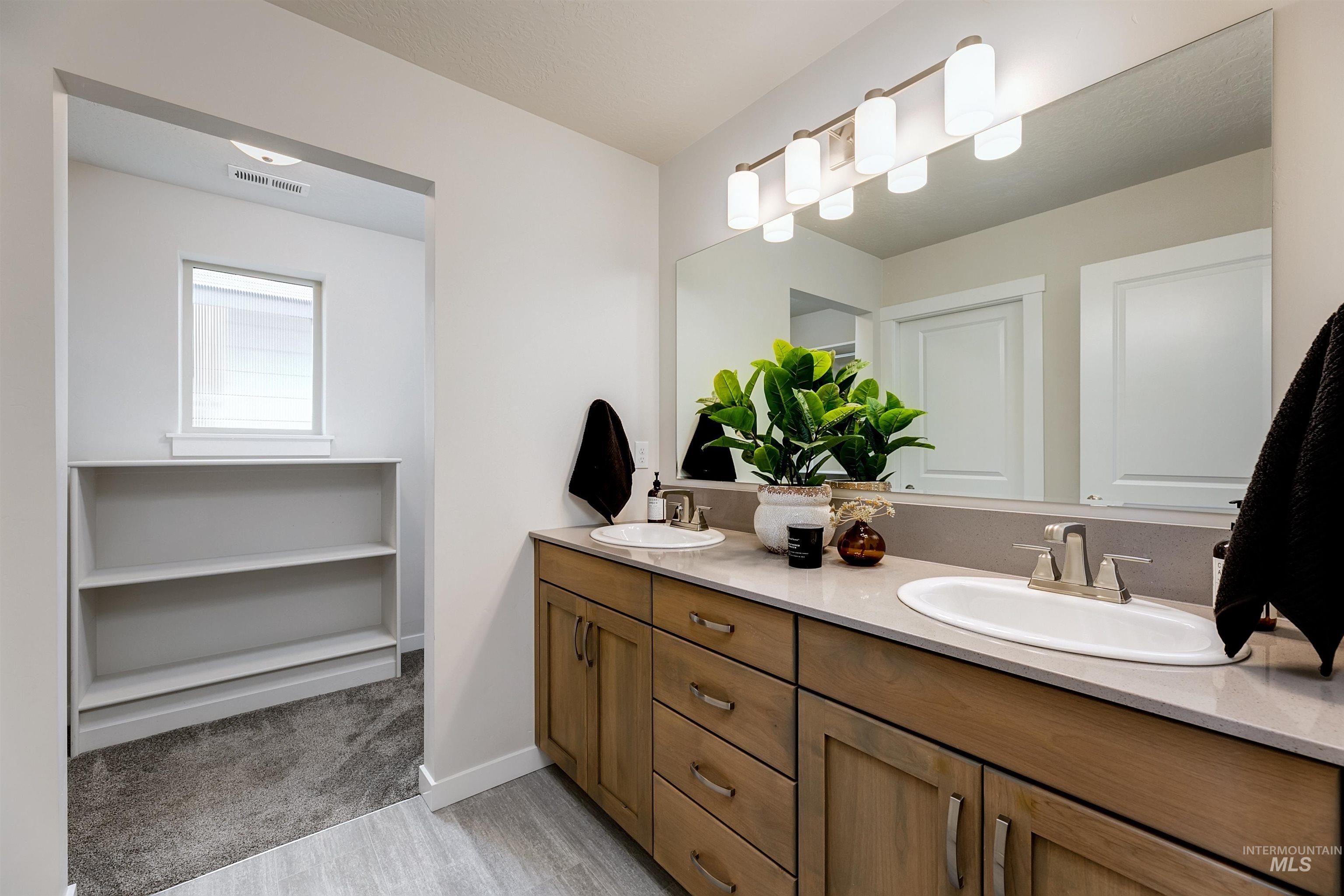 299 W Hyndman Drive, Meridian, Idaho 83642, 4 Bedrooms, 2.5 Bathrooms, Residential For Sale, Price $454,800,MLS 98978124