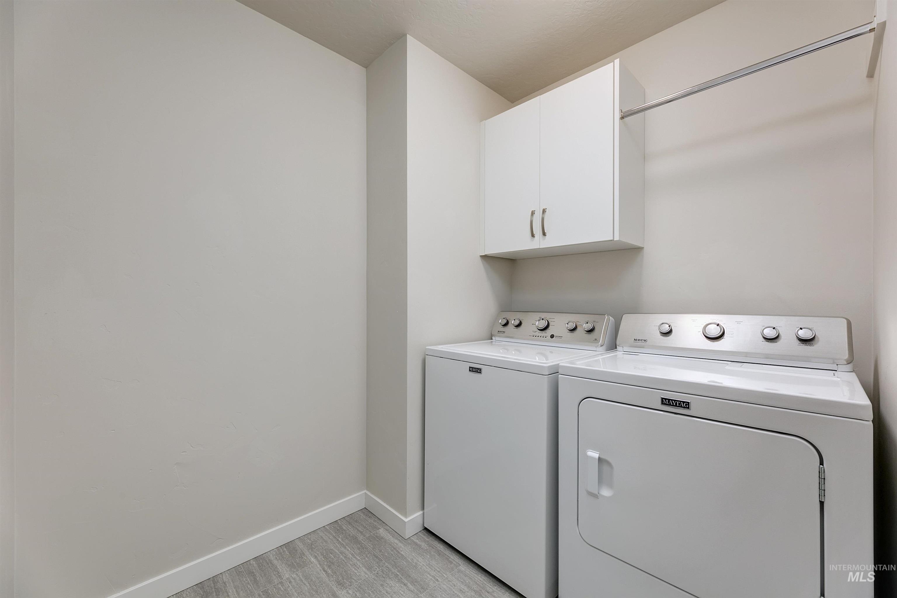 299 W Hyndman Drive, Meridian, Idaho 83642, 4 Bedrooms, 2.5 Bathrooms, Residential For Sale, Price $454,800,MLS 98978124