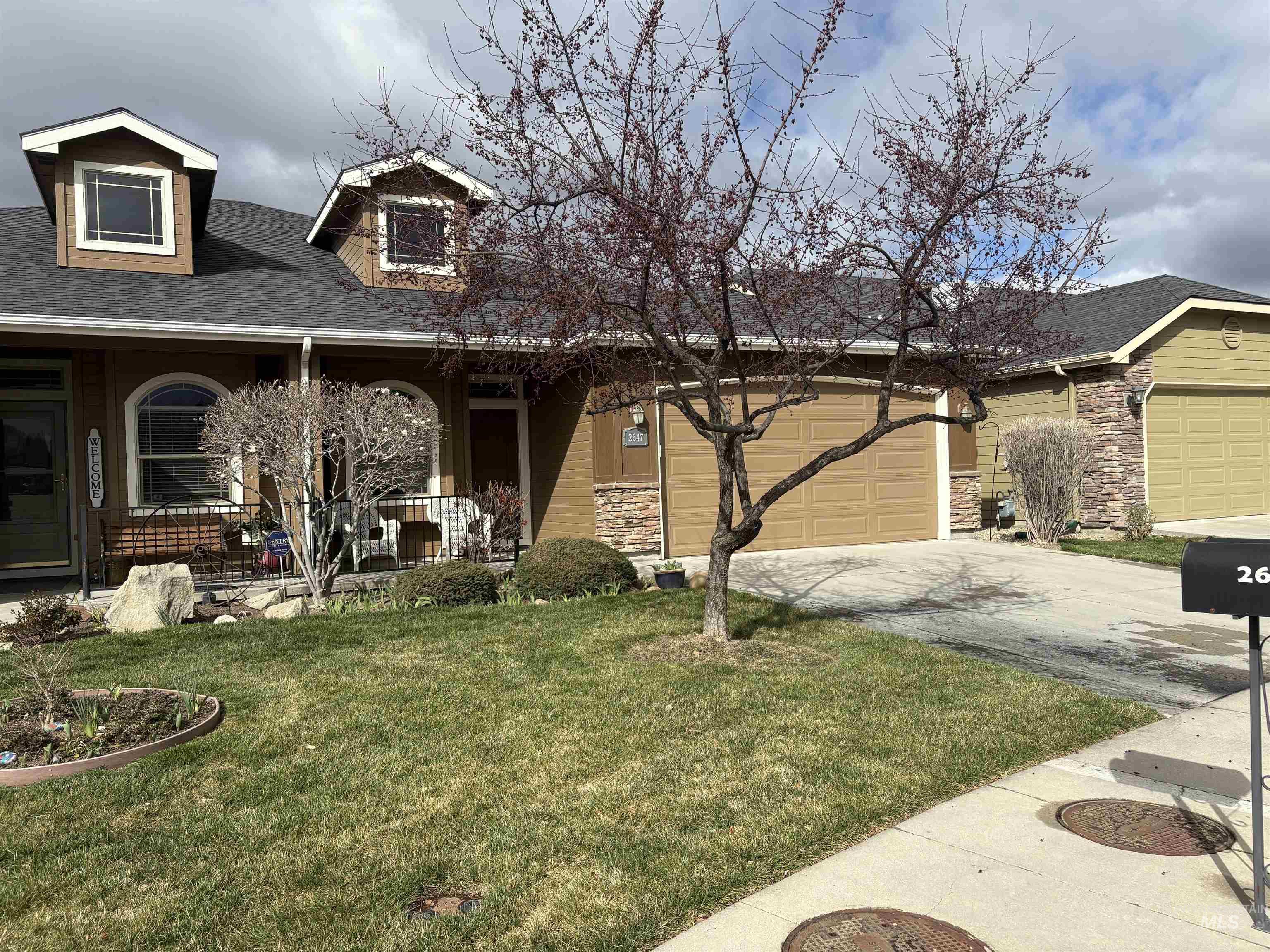 2647 S Legal Ave, Meridian, Idaho 83642, 2 Bedrooms, 2 Bathrooms, Residential For Sale, Price $460,000,MLS 98978127