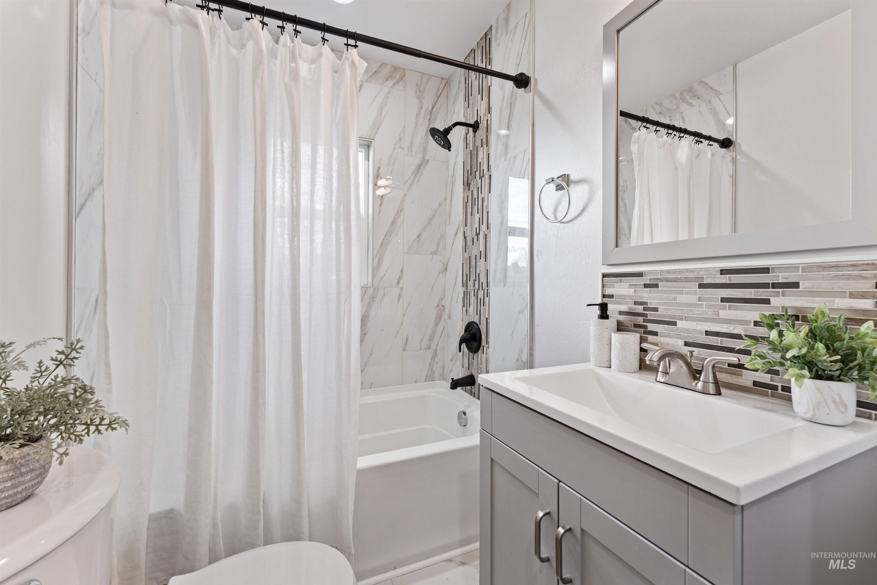 203 Boyd Street E, Murtaugh, Idaho 83344, 3 Bedrooms, 1 Bathroom, Residential For Sale, Price $255,000, 98978131