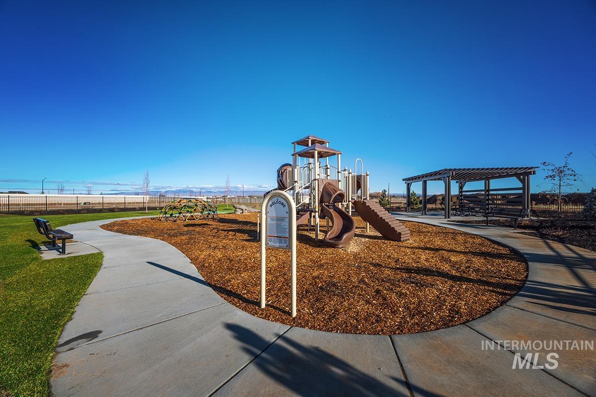 1773 E Hadler St., Meridian, Idaho 83642, 3 Bedrooms, 2 Bathrooms, Residential For Sale, Price $482,800,MLS 98978133